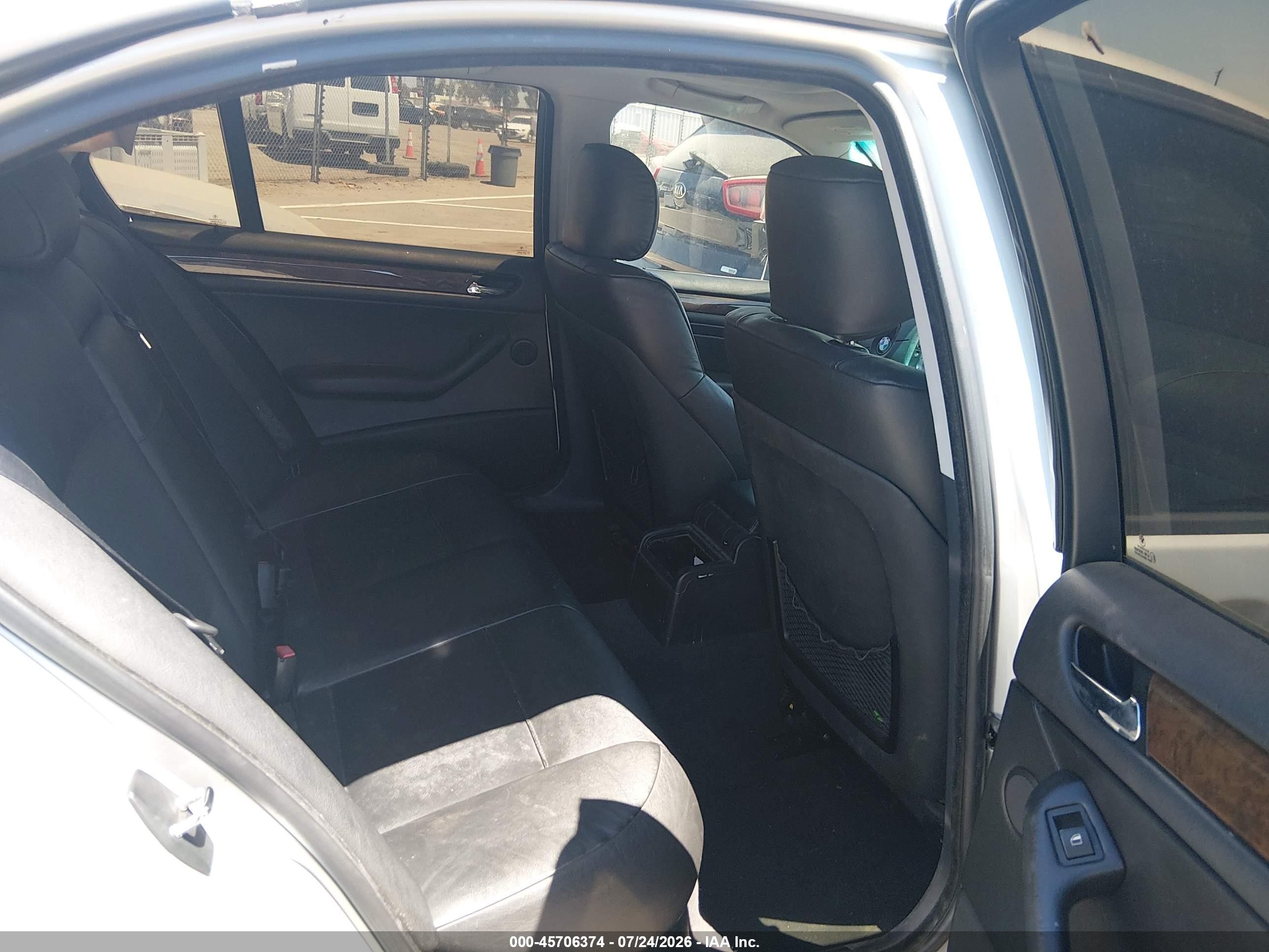 2004 Bmw 325i Silver vin: WBAET37444NJ45796