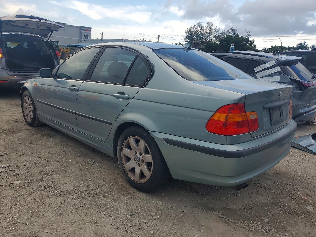 2004 Bmw 325 I Green vin: WBAET37454NJ42387