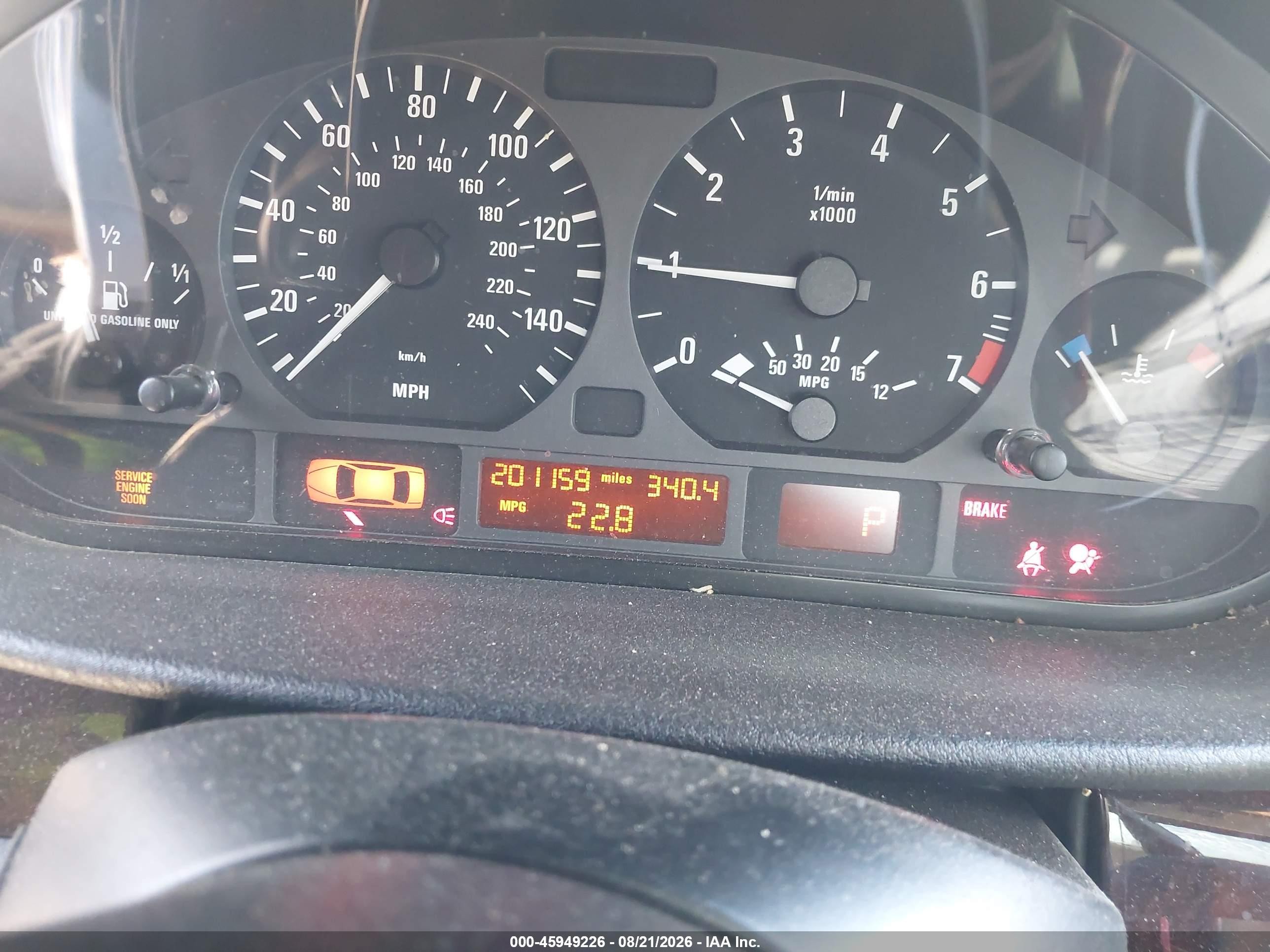 2004 Bmw 325i   Silver vin: WBAET37454NJ83120