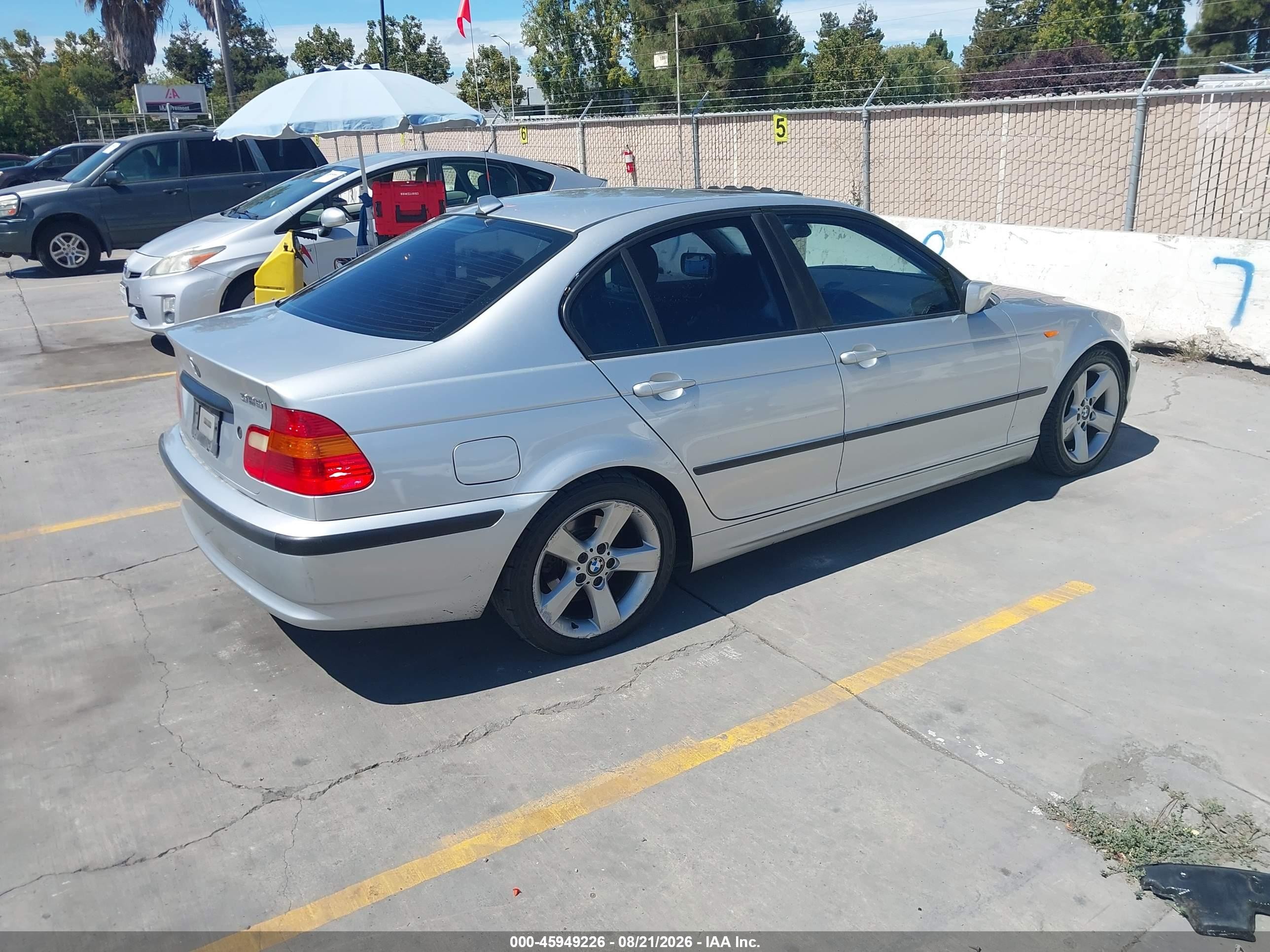 2004 Bmw 325i   Silver vin: WBAET37454NJ83120