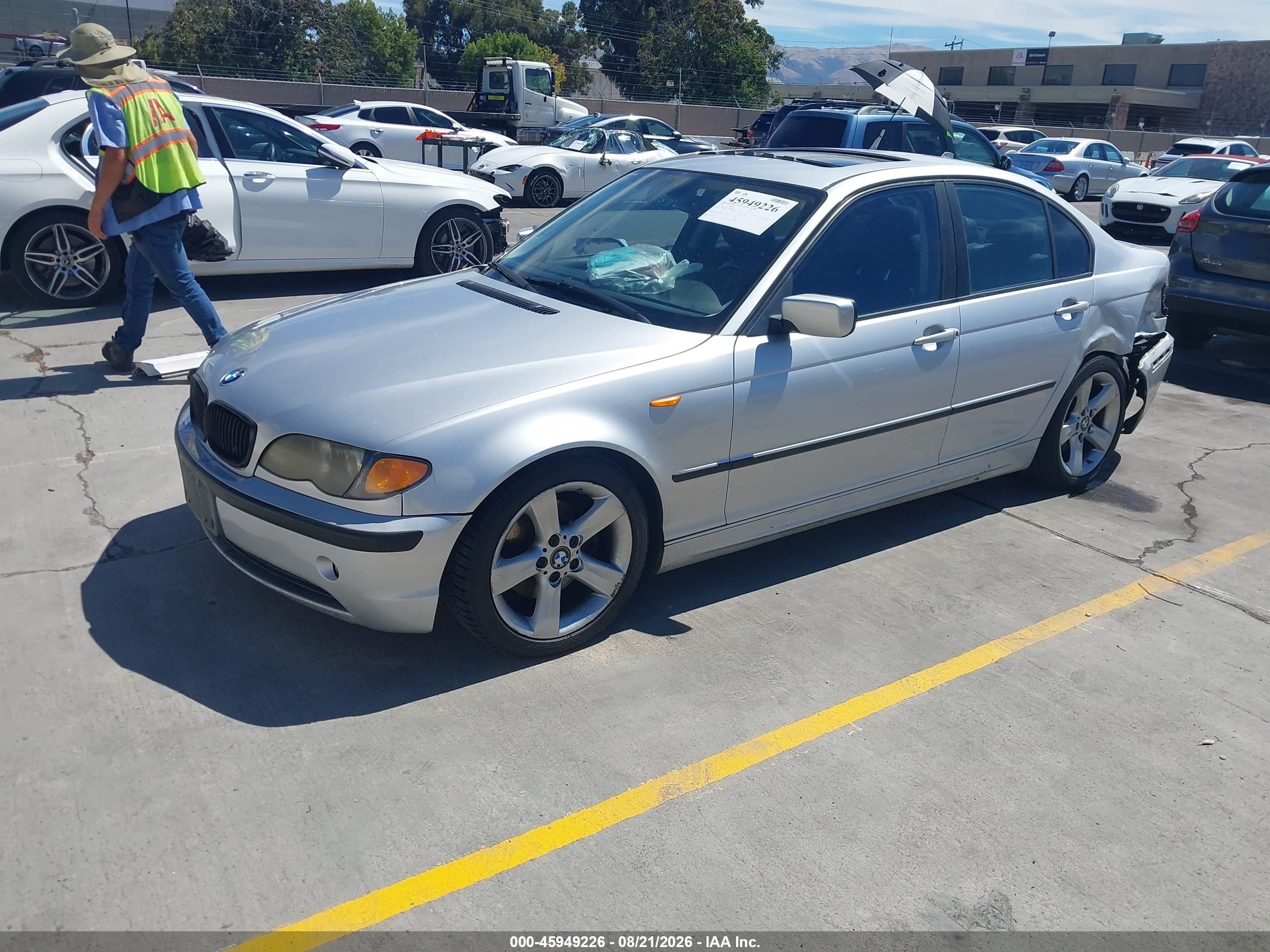 2004 Bmw 325i   Silver vin: WBAET37454NJ83120