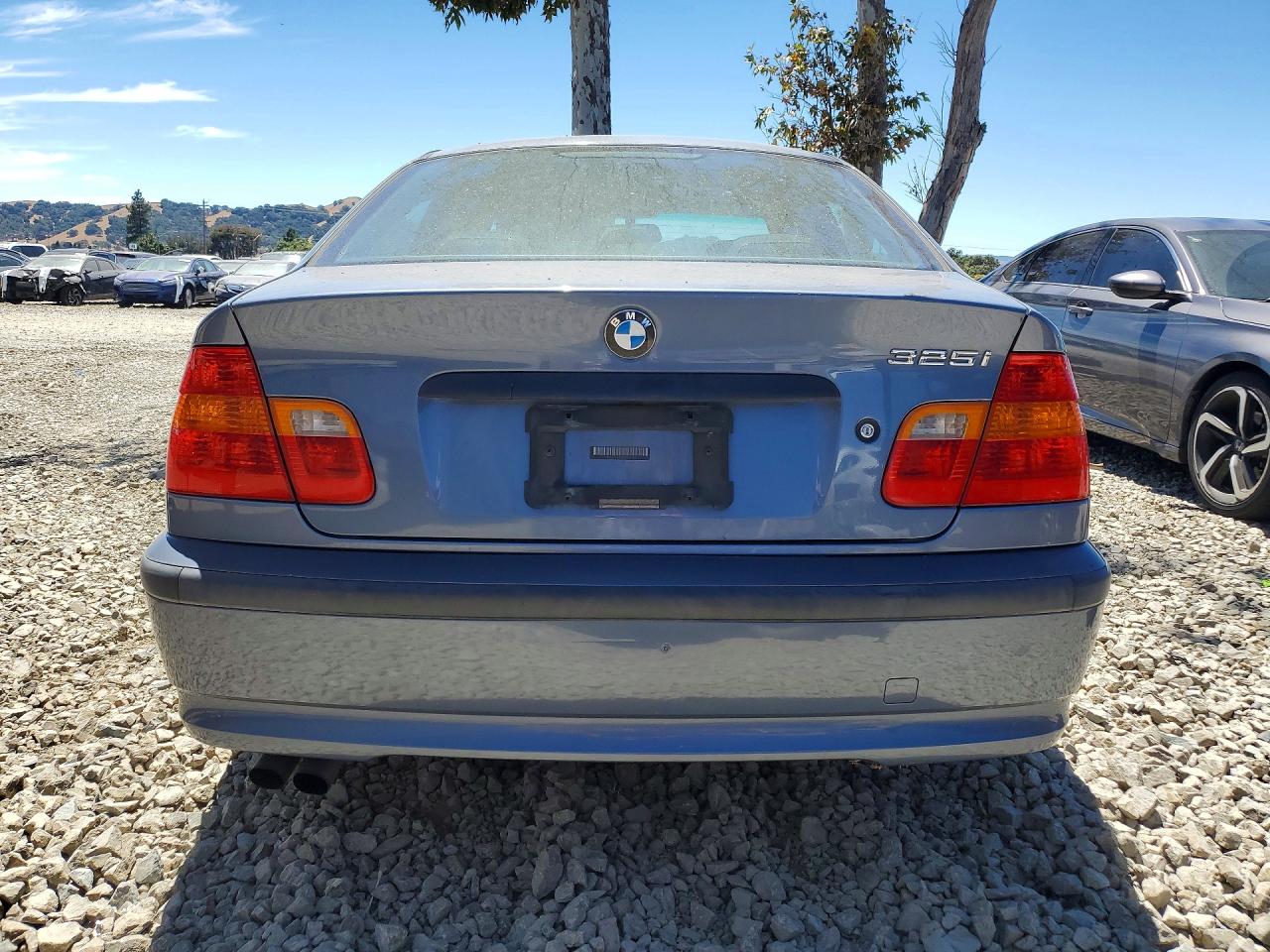 2002 Bmw 325 I Blue vin: WBAET37472NG84929