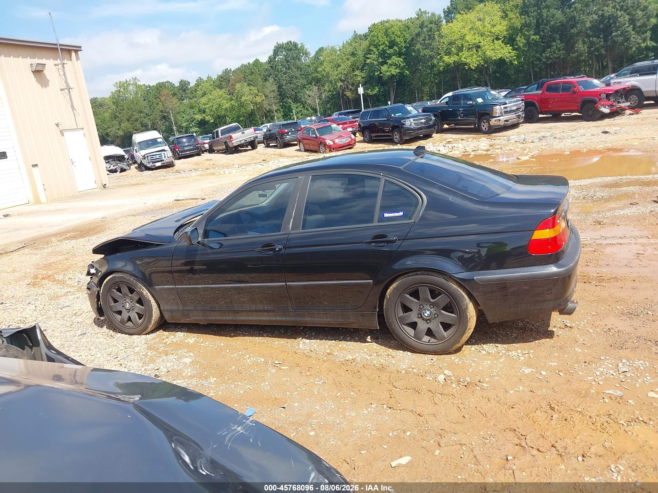 2004 Bmw 325i   Black vin: WBAET37474NJ83927