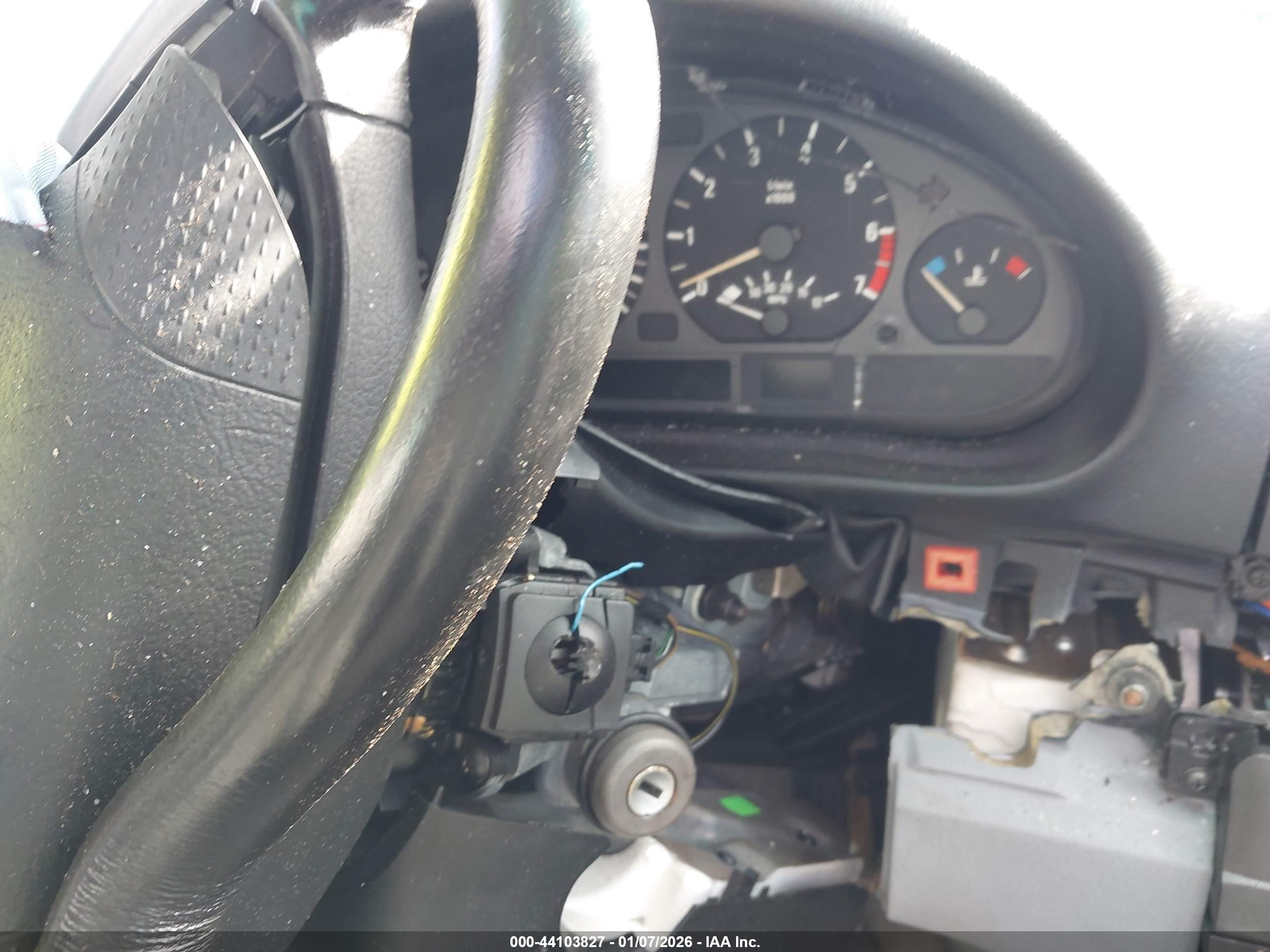 2002 Bmw 325i   Серый vin: WBAET37482NJ18260