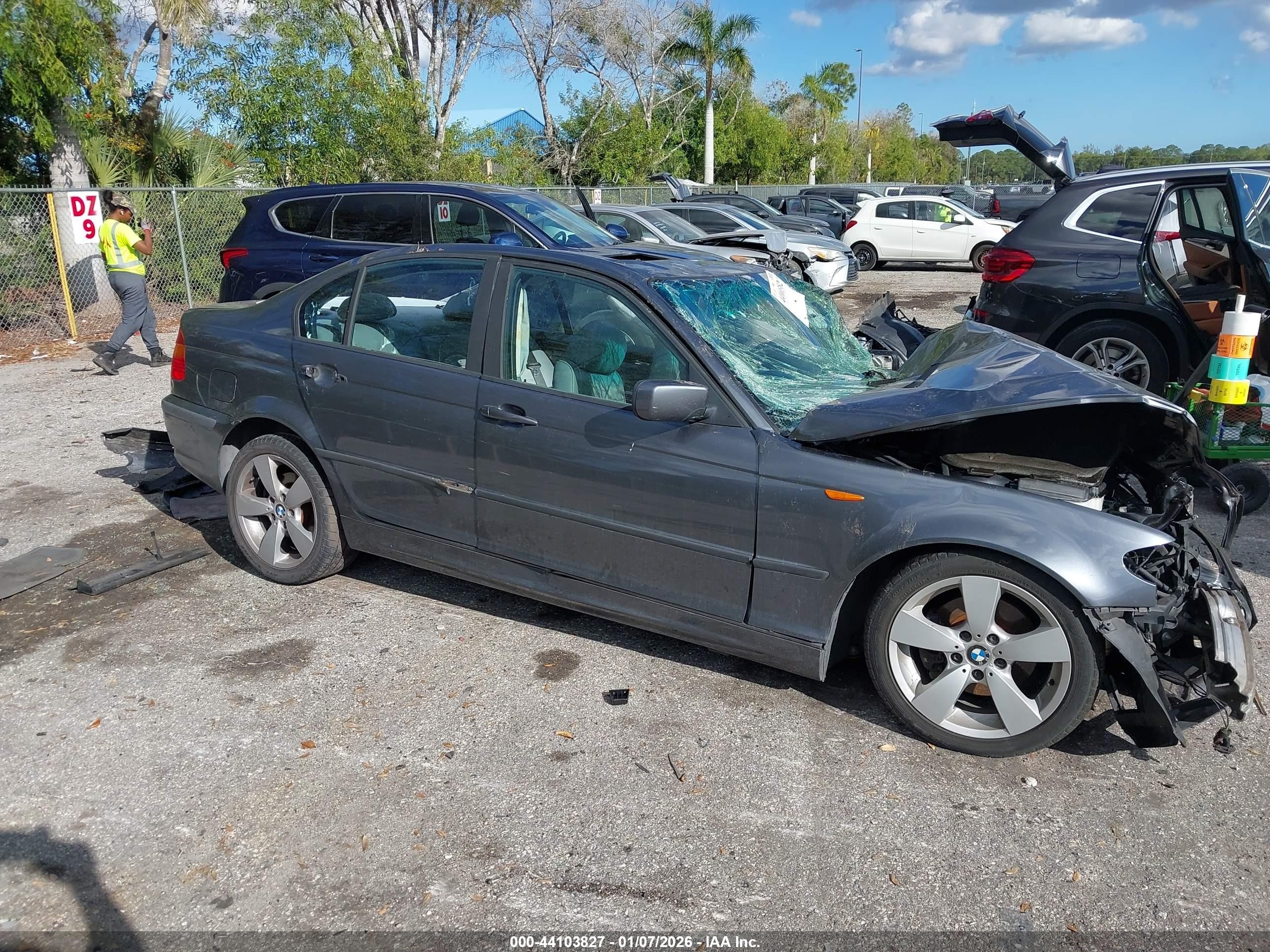 2002 Bmw 325i   Серый vin: WBAET37482NJ18260