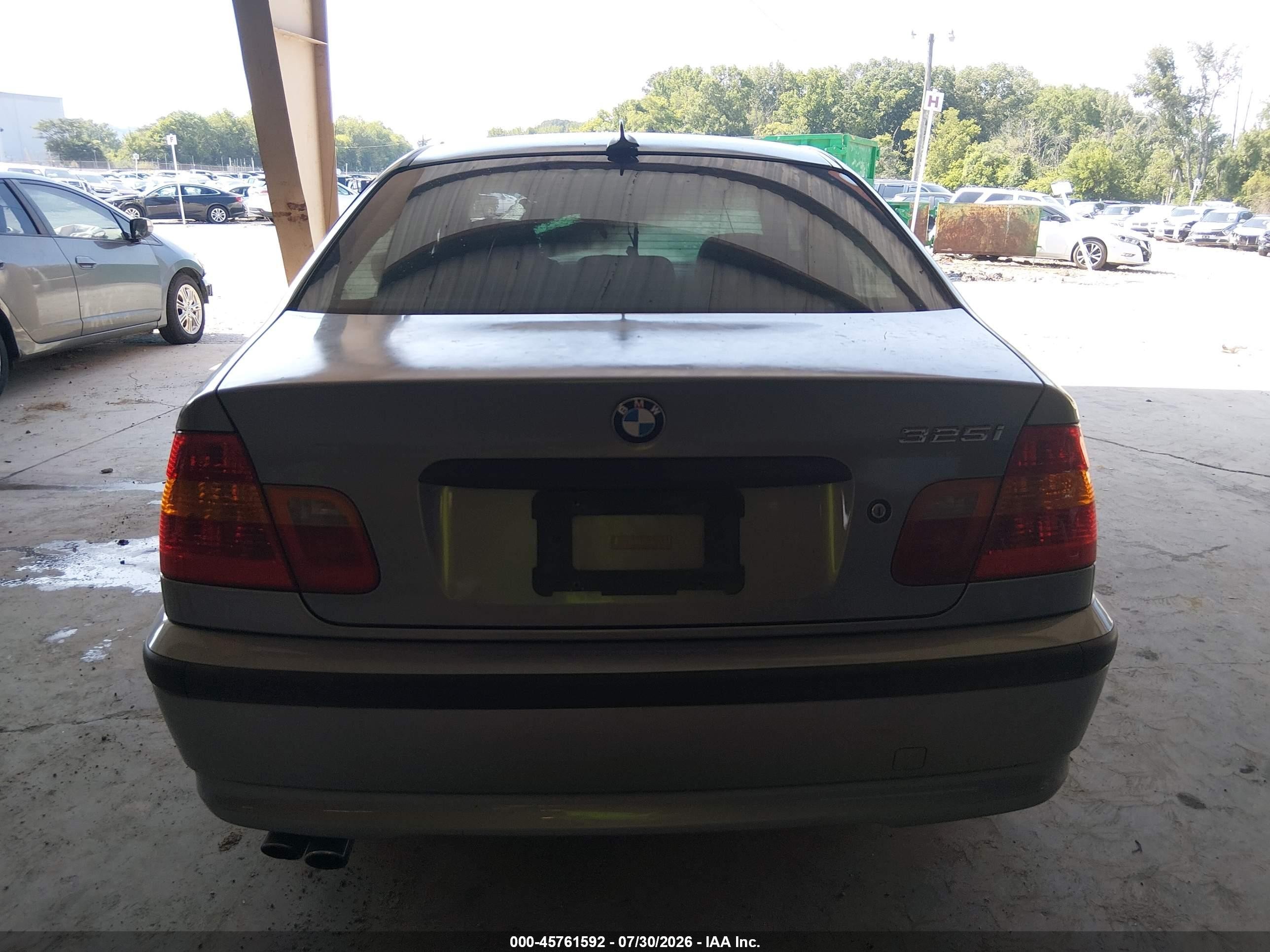 2005 Bmw 325i   Silver vin: WBAET37485NJ86143
