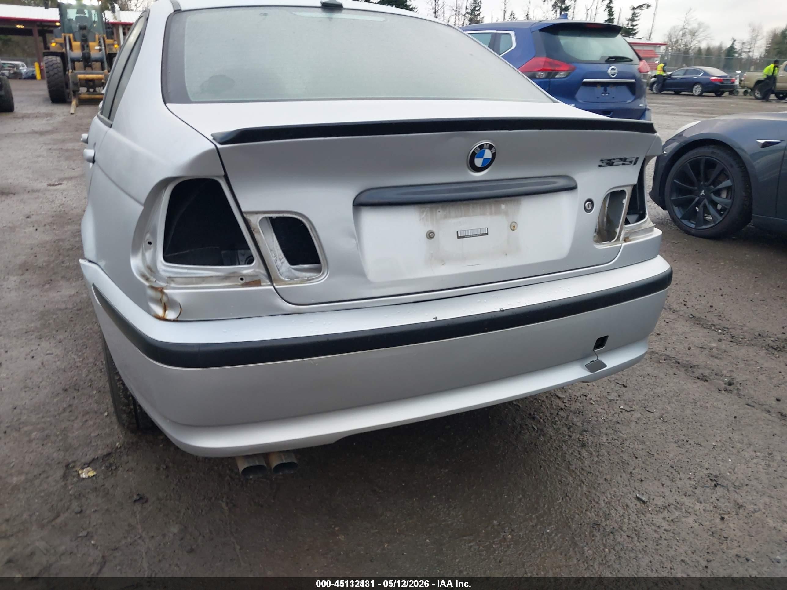 2005 Bmw 325i   Silver vin: WBAET37485NJ87891