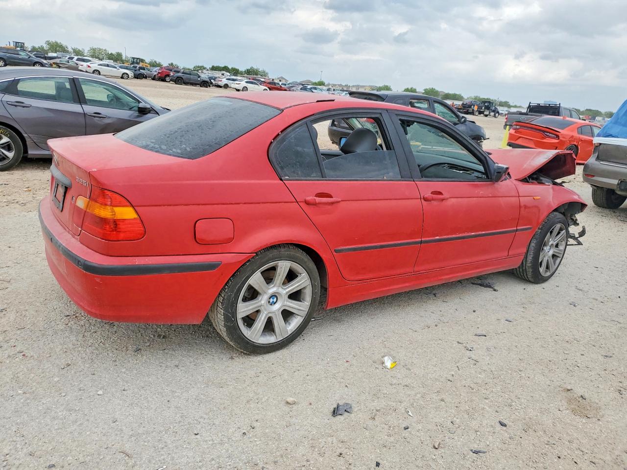 2003 Bmw 325 I Red vin: WBAET374X3NJ40388