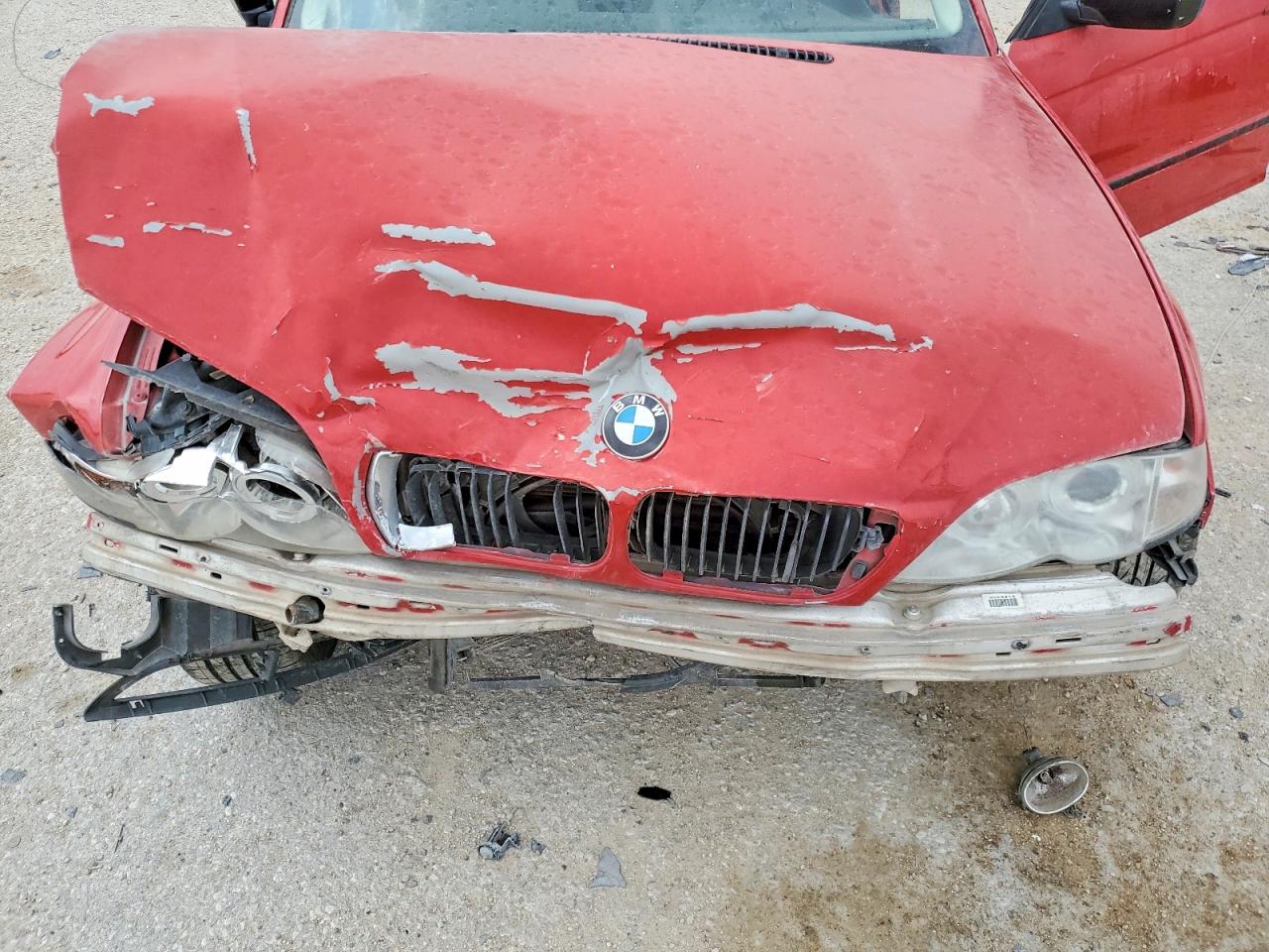 2003 Bmw 325 I Red vin: WBAET374X3NJ40388