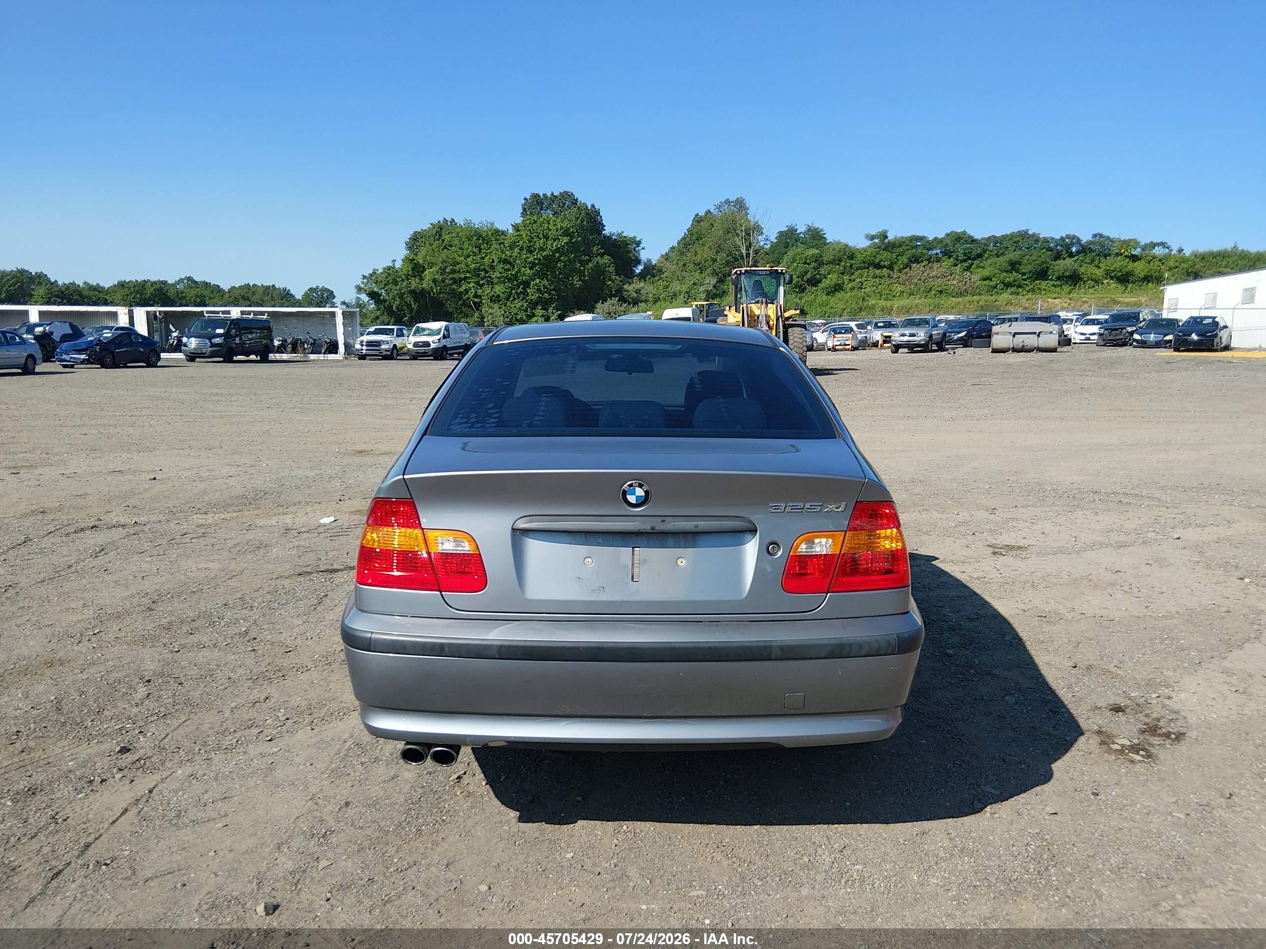2004 Bmw 325xi   Silver vin: WBAEU33414PR11569