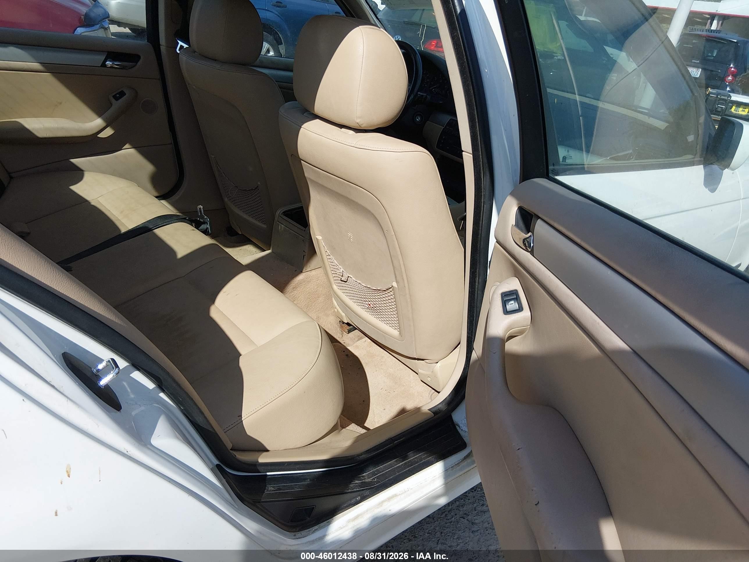 2002 Bmw 325xi   Белый vin: WBAEU33432PF57652