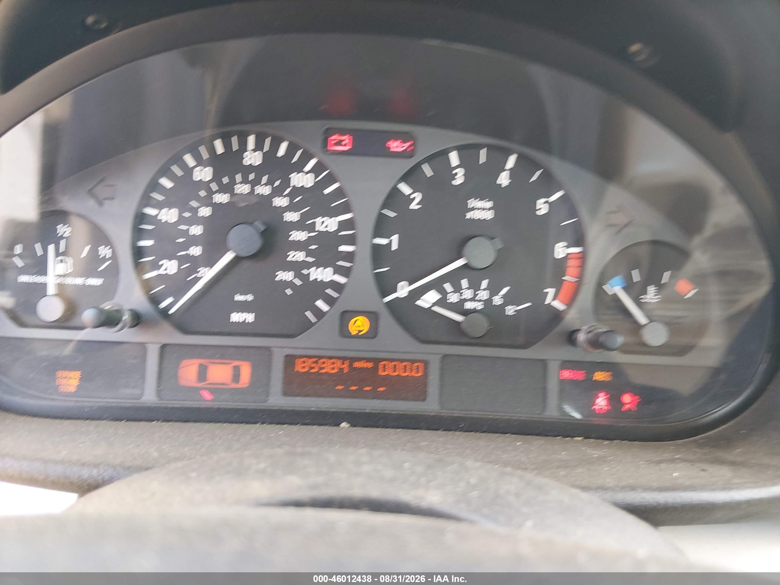 2002 Bmw 325xi   Белый vin: WBAEU33432PF57652