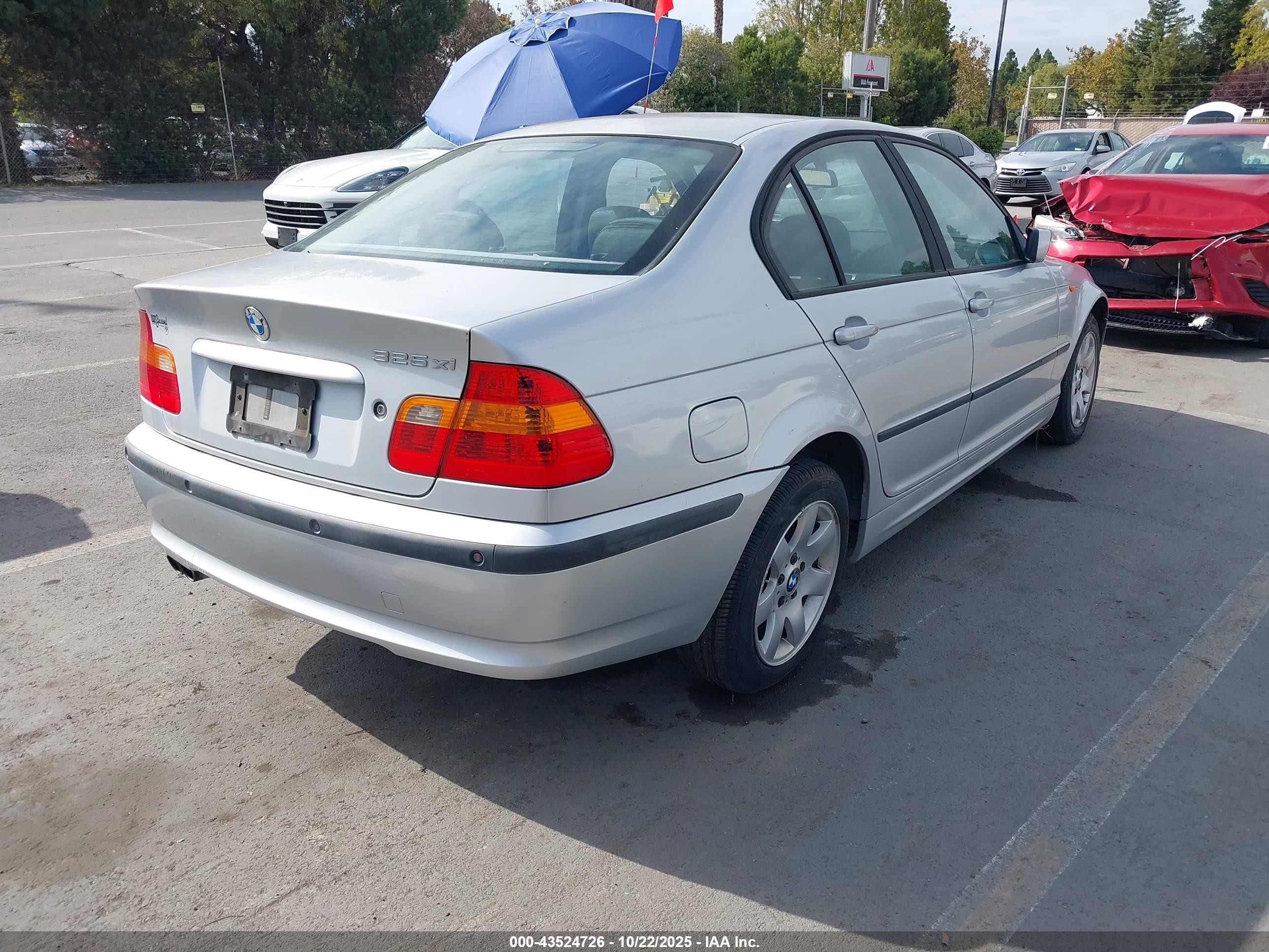 2002 Bmw 325xi   Silver vin: WBAEU33472PF66614