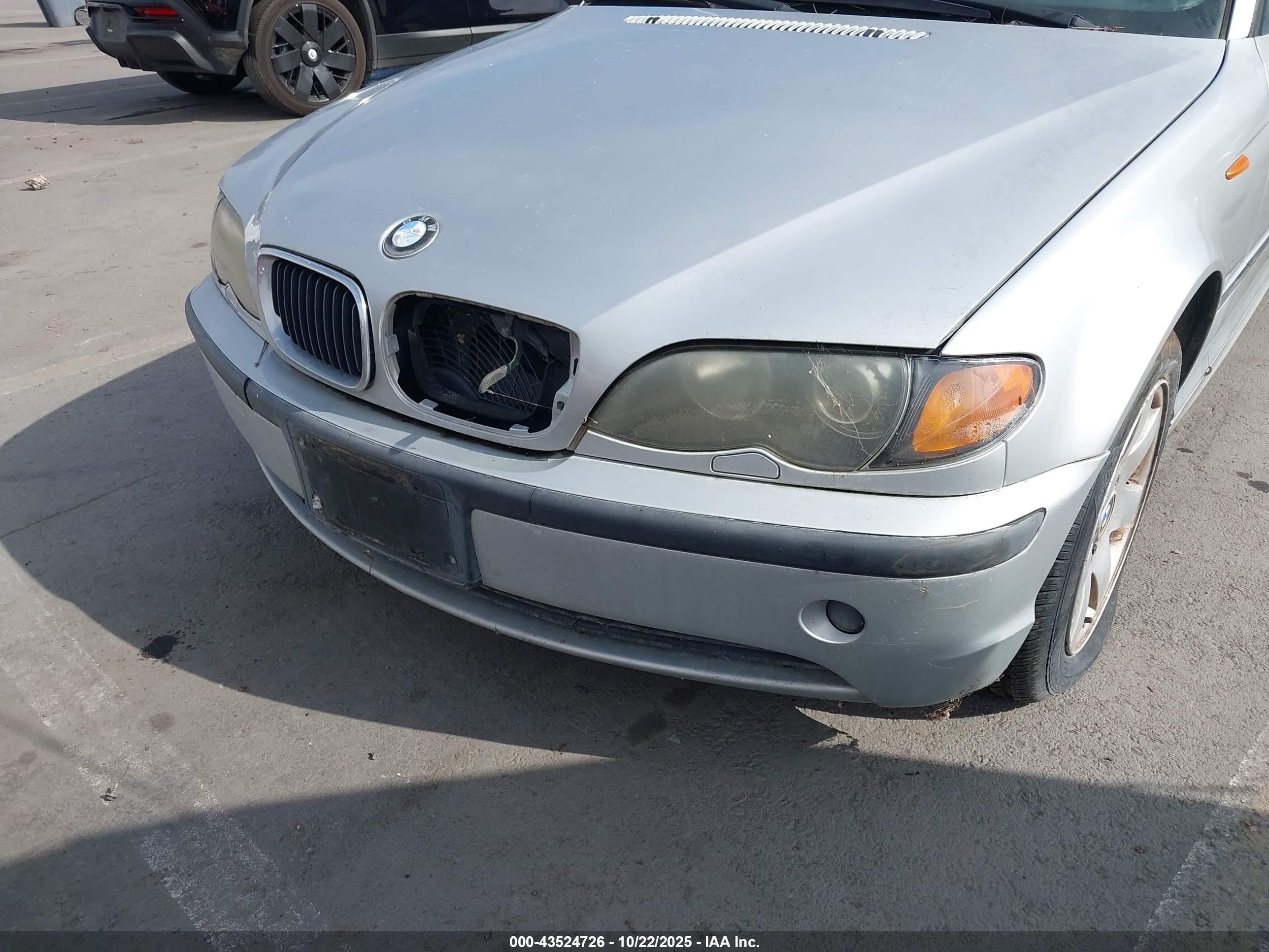 2002 Bmw 325xi   Silver vin: WBAEU33472PF66614