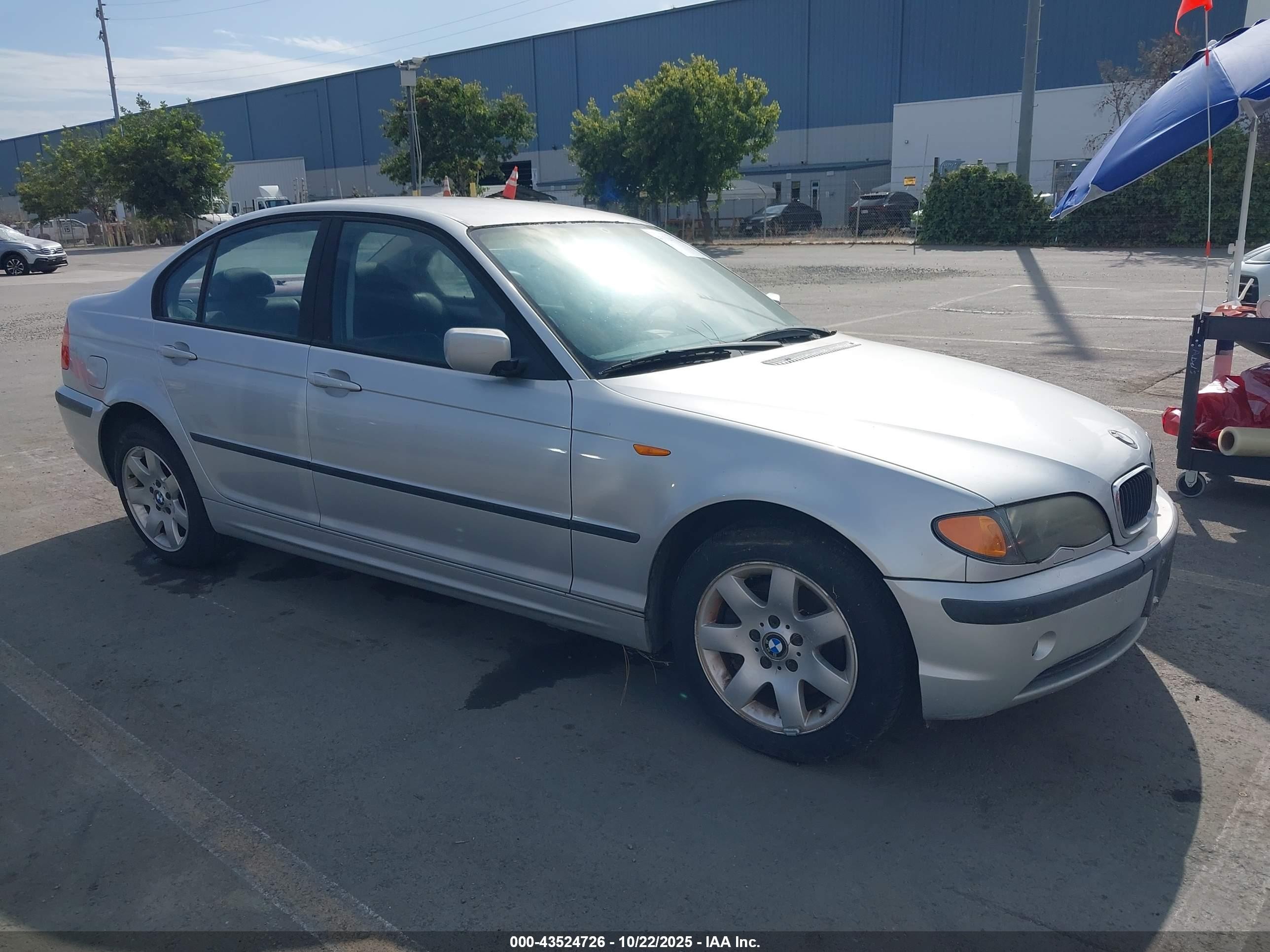 2002 Bmw 325xi   Silver vin: WBAEU33472PF66614
