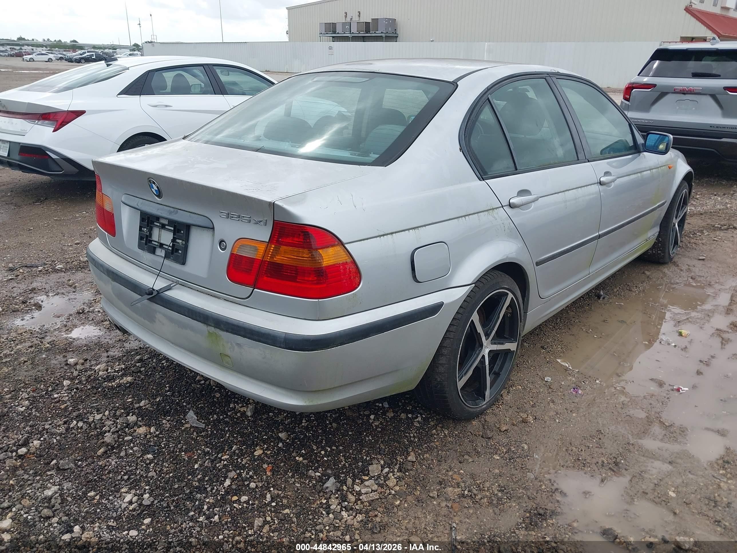2002 Bmw 325xi   Silver vin: WBAEU33472PF68539