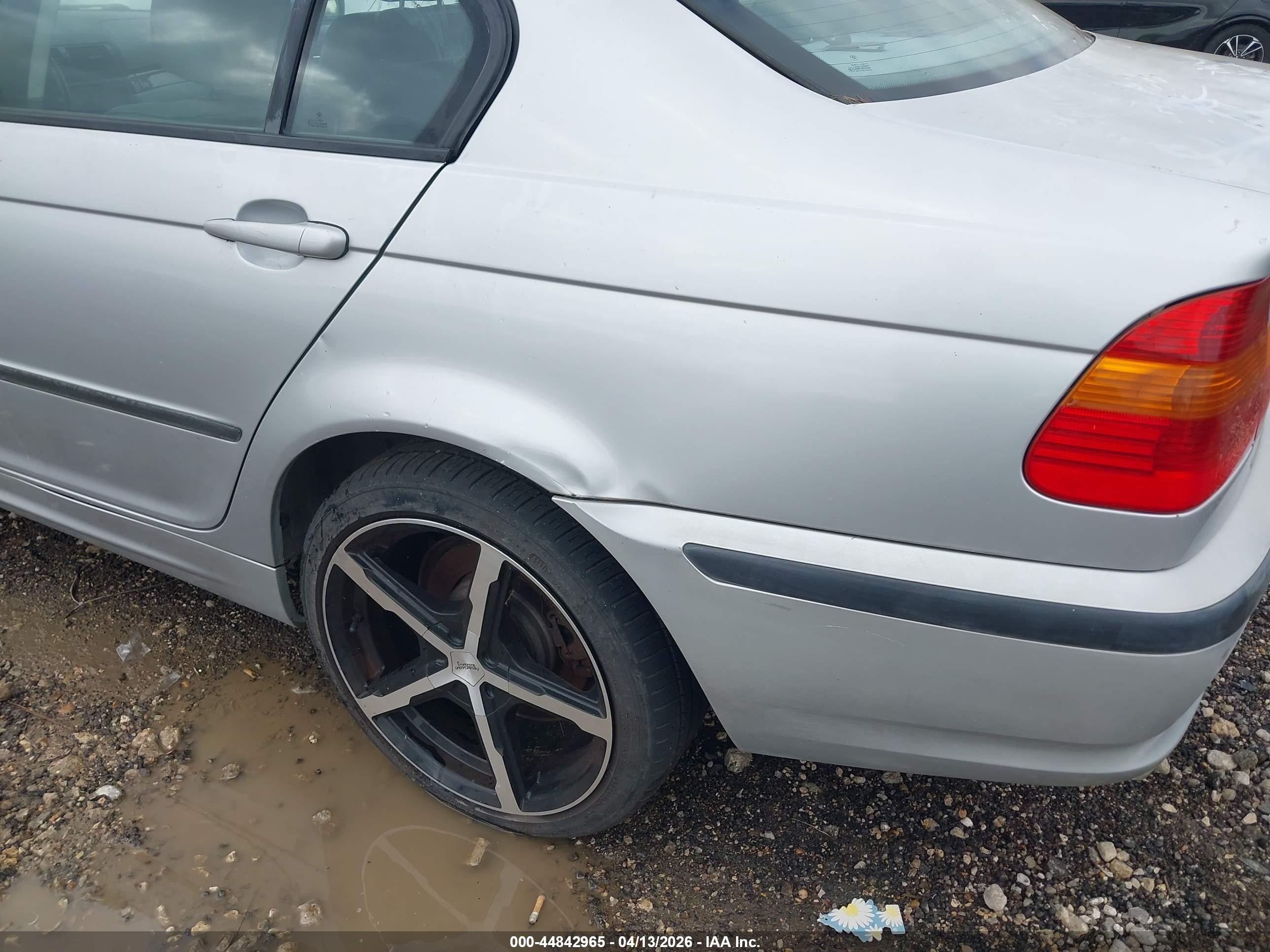 2002 Bmw 325xi   Silver vin: WBAEU33472PF68539
