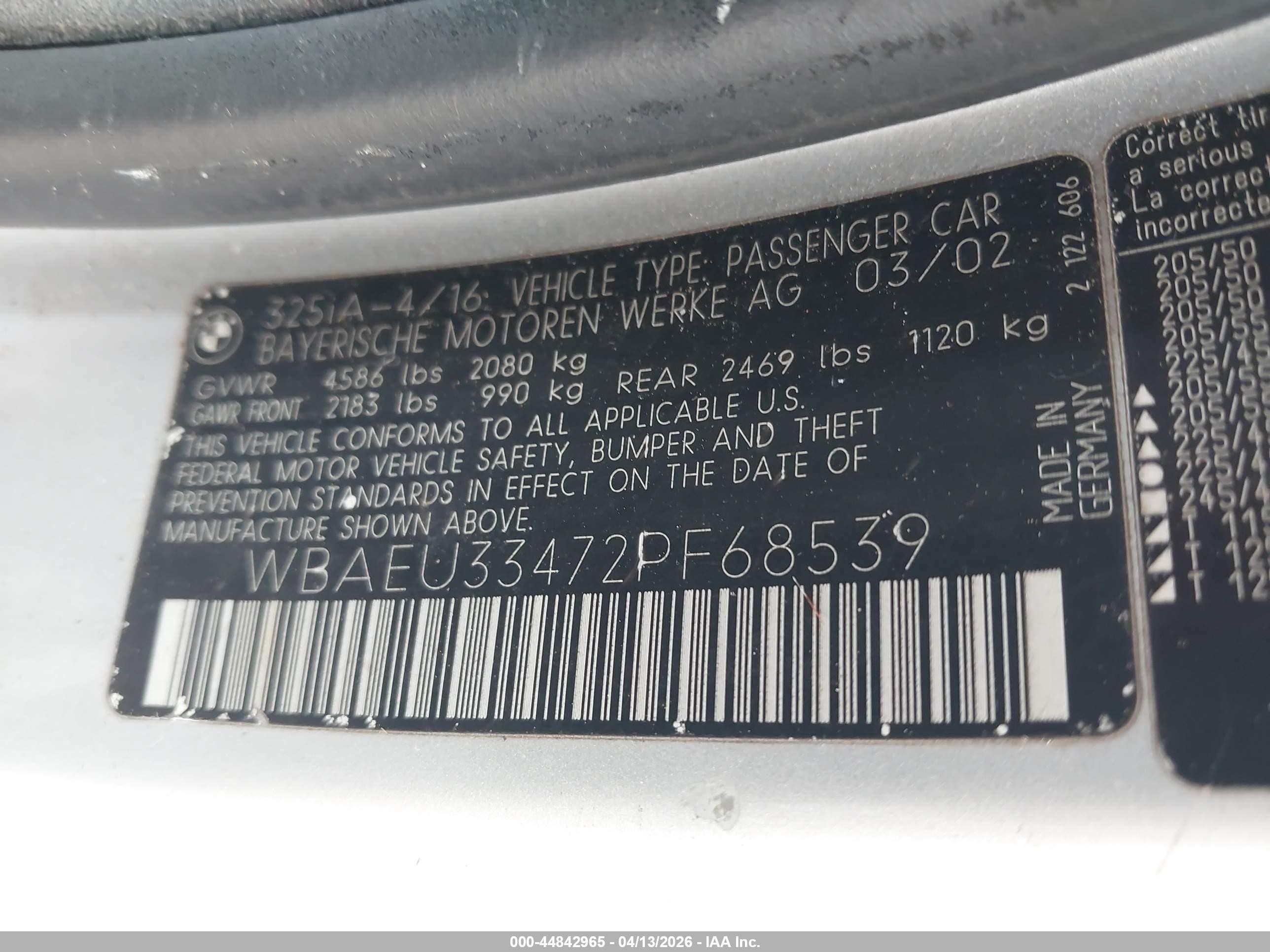 2002 Bmw 325xi   Silver vin: WBAEU33472PF68539