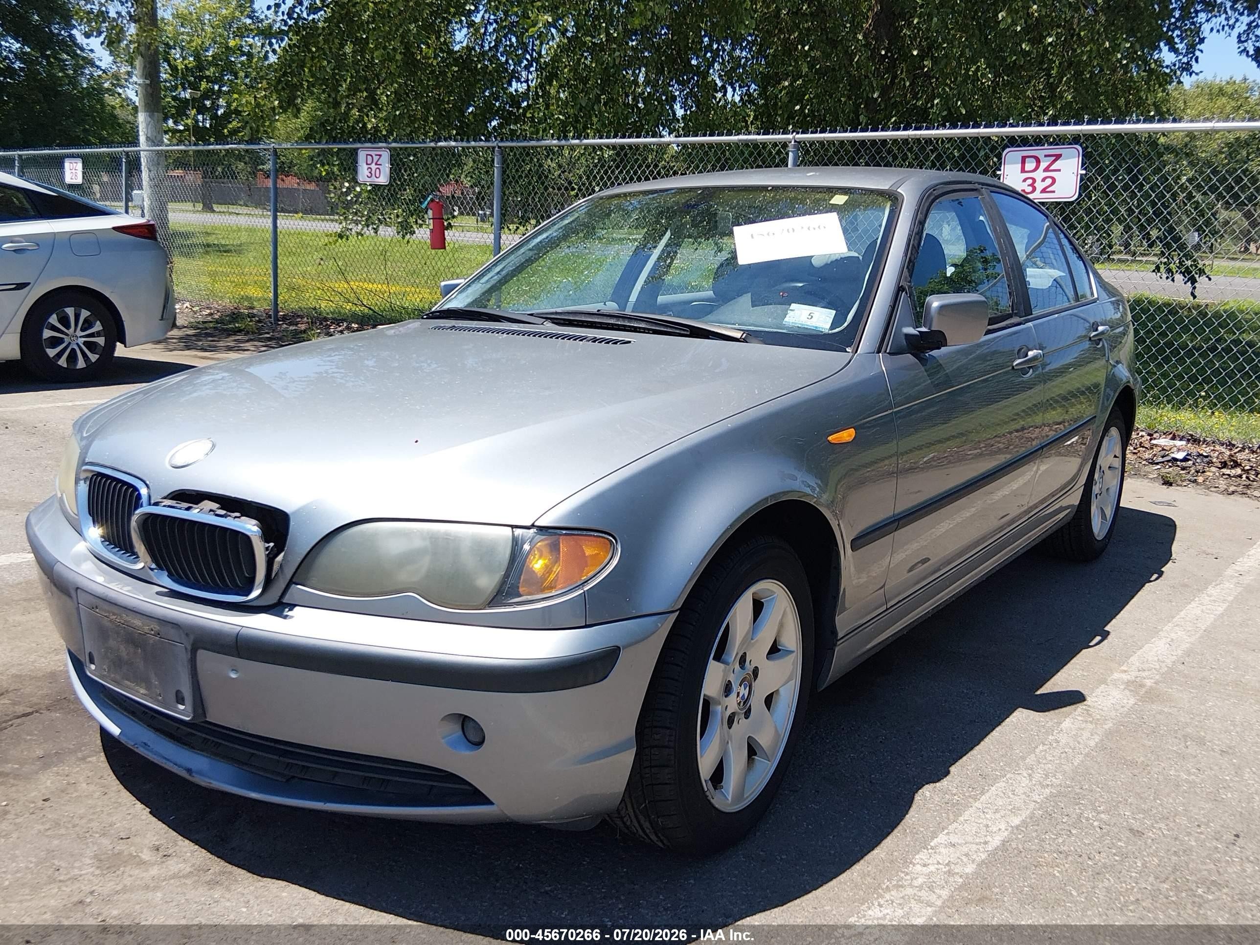 2004 Bmw 325xi   Silver vin: WBAEU33484PR13982