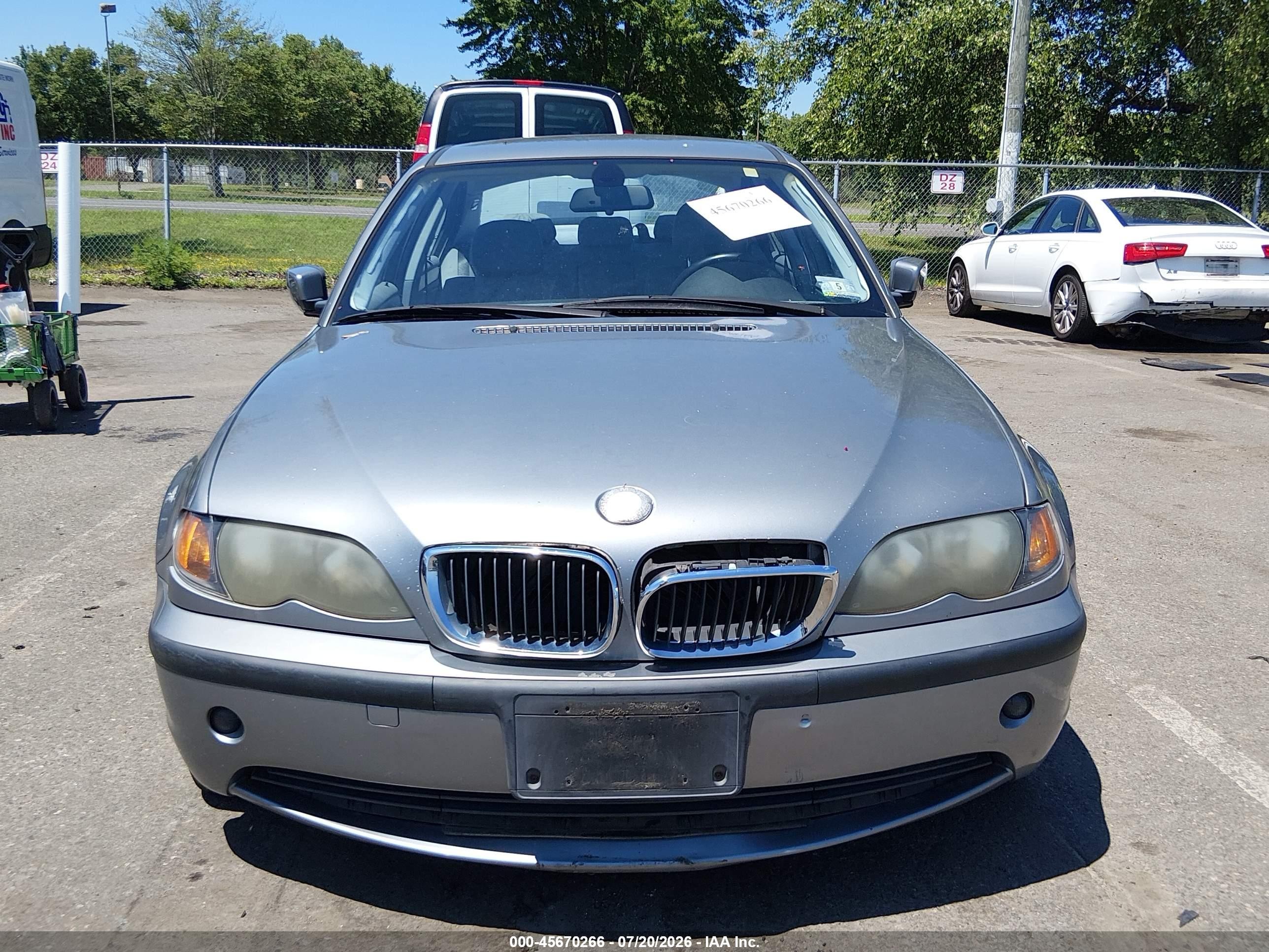 2004 Bmw 325xi   Silver vin: WBAEU33484PR13982
