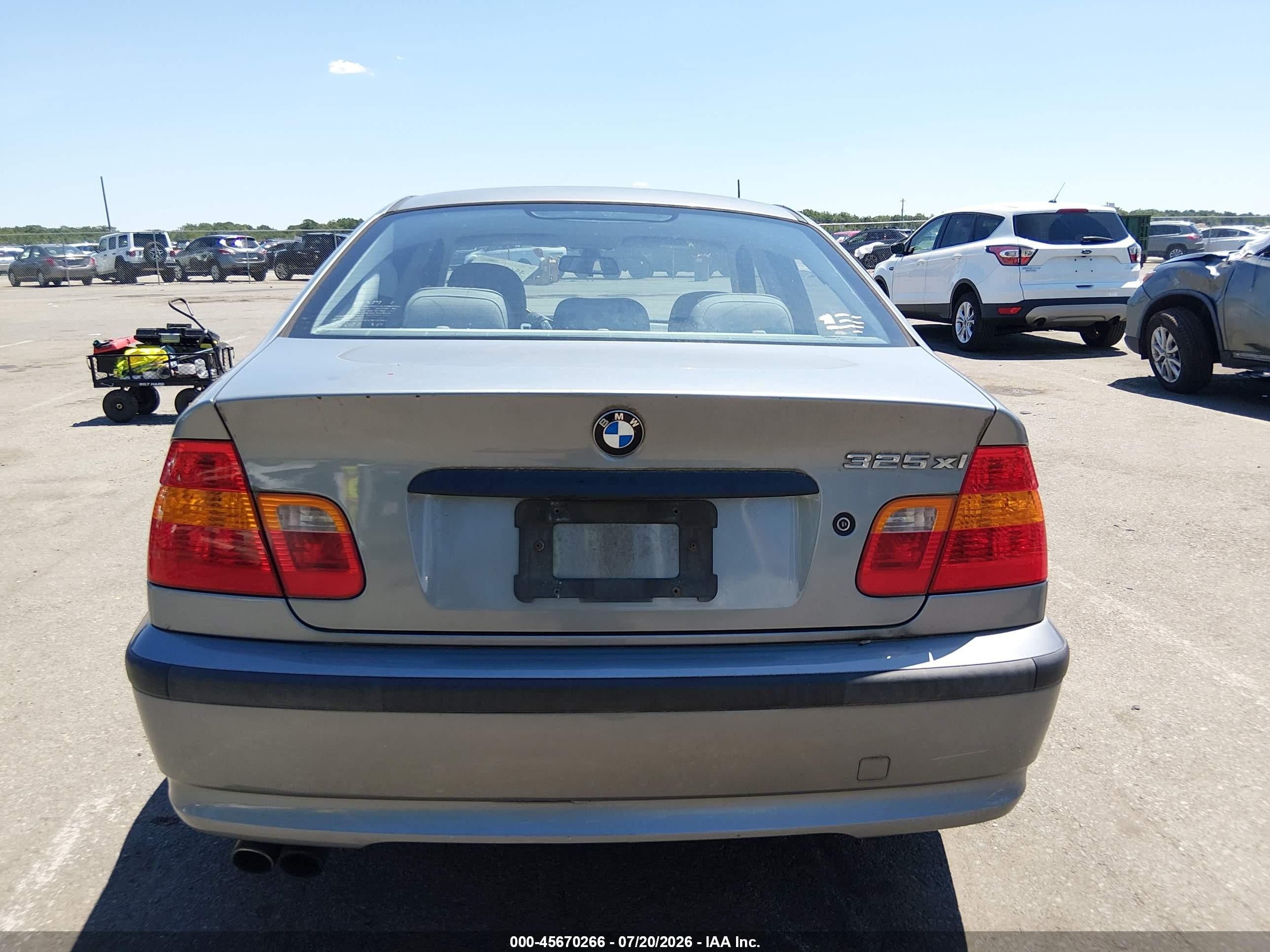 2004 Bmw 325xi   Silver vin: WBAEU33484PR13982