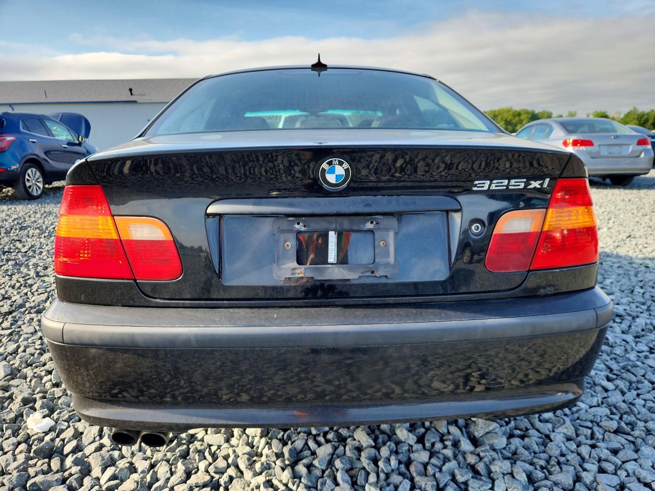 2004 Bmw 325 Xi Black vin: WBAEU33494PR06832