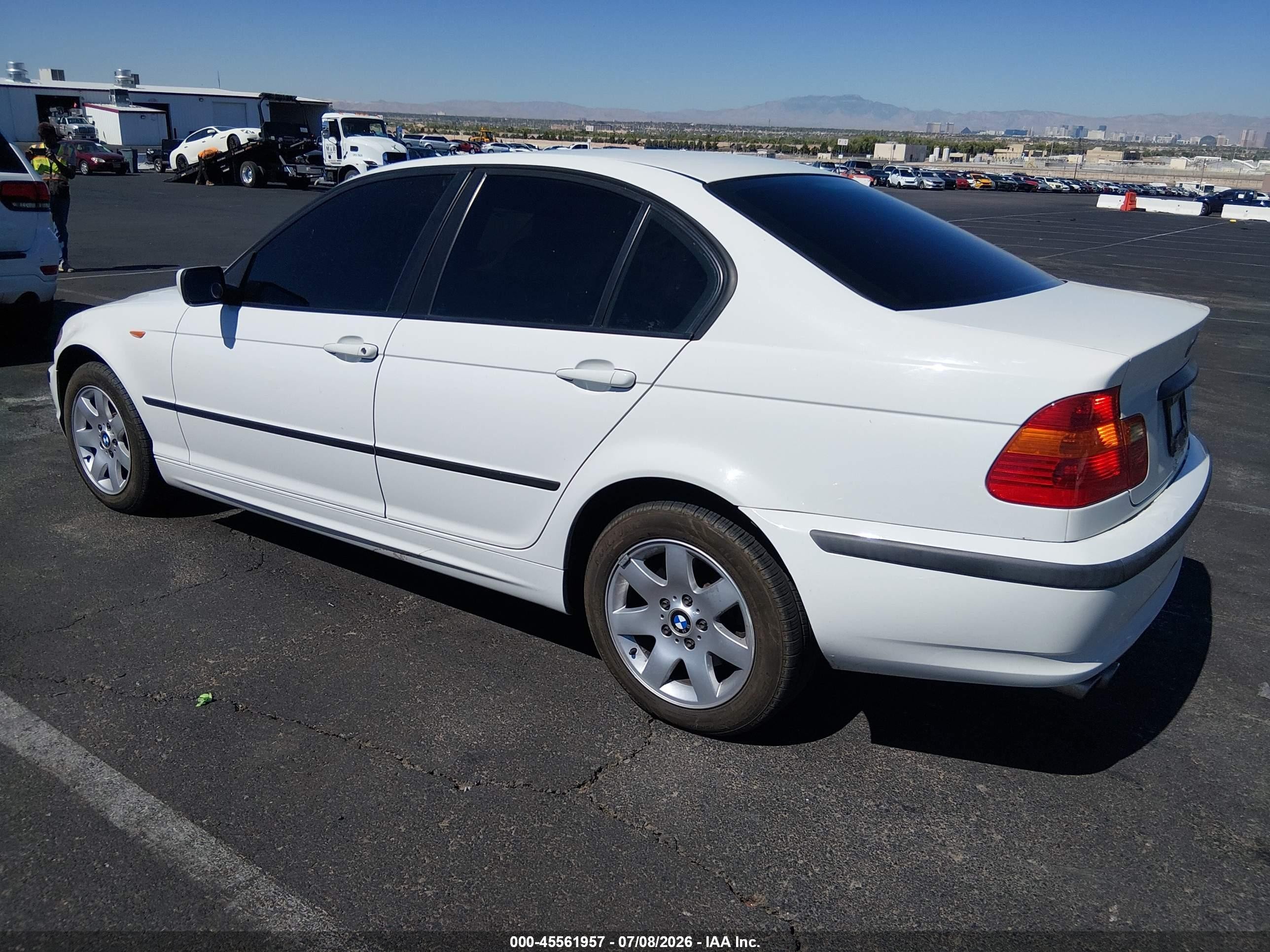2005 Bmw 325xi White vin: WBAEU33495PR16195