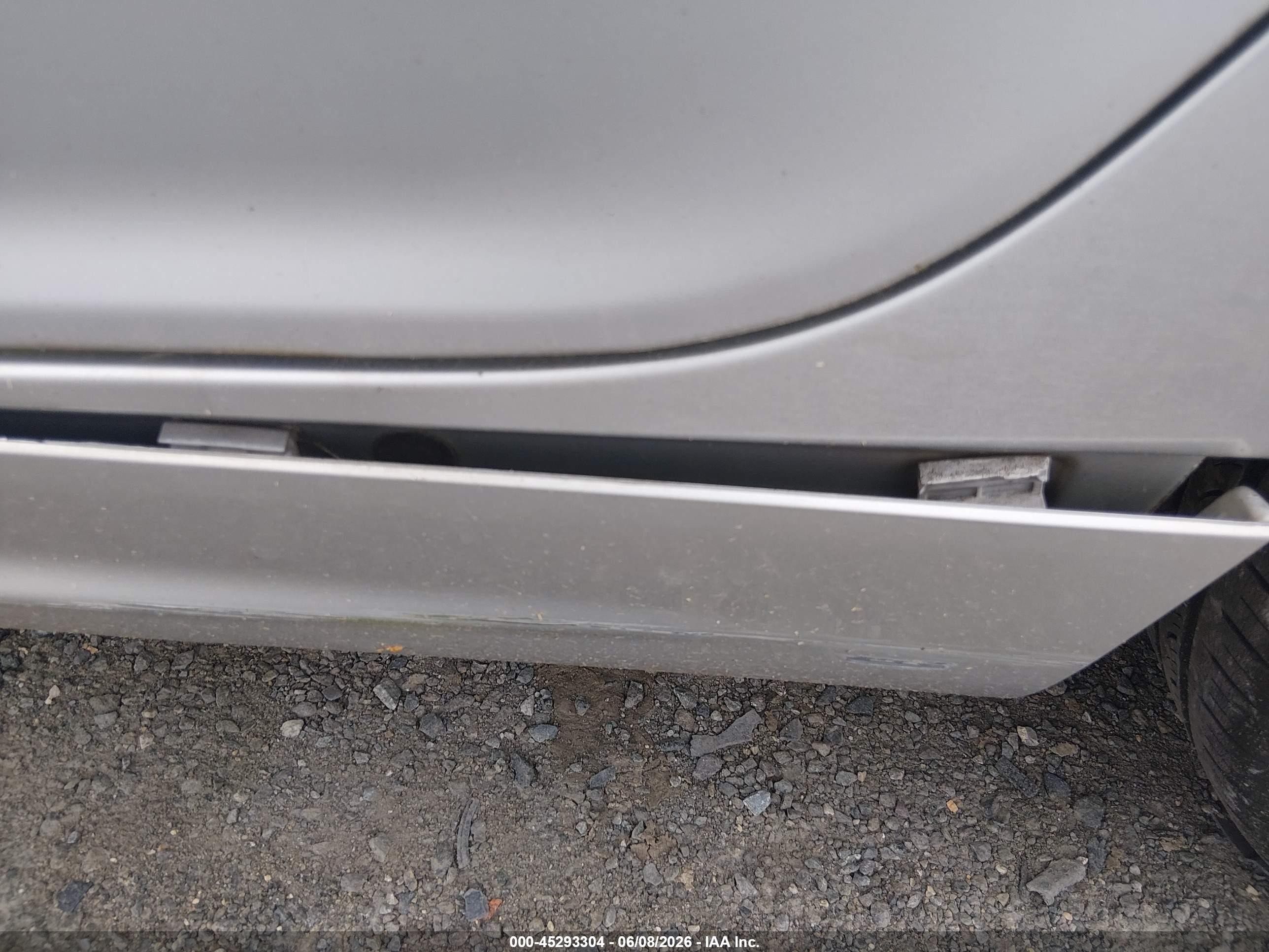 2004 Bmw 325xi   Серебряный vin: WBAEU334X4PM61095