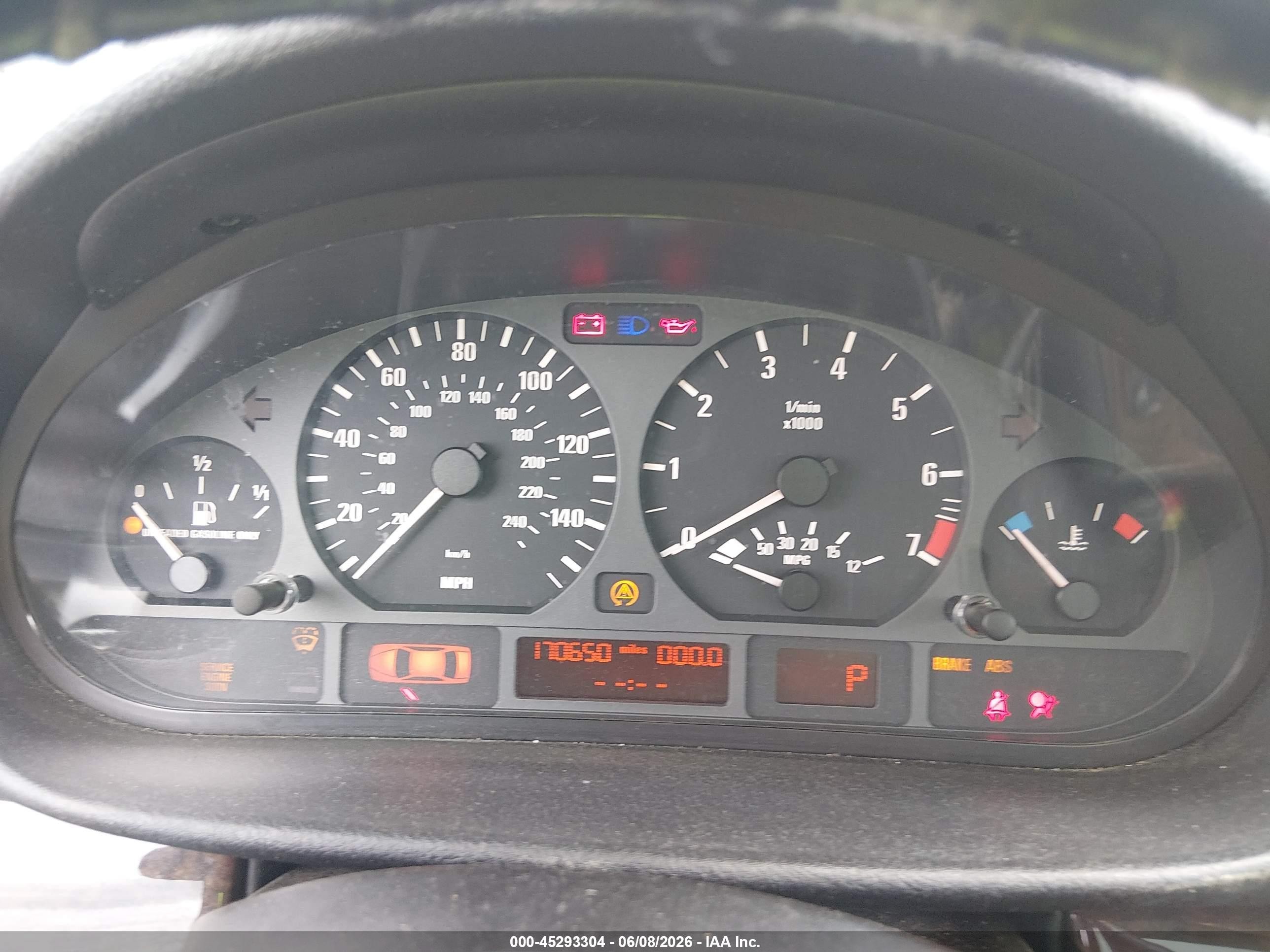 2004 Bmw 325xi   Серебряный vin: WBAEU334X4PM61095