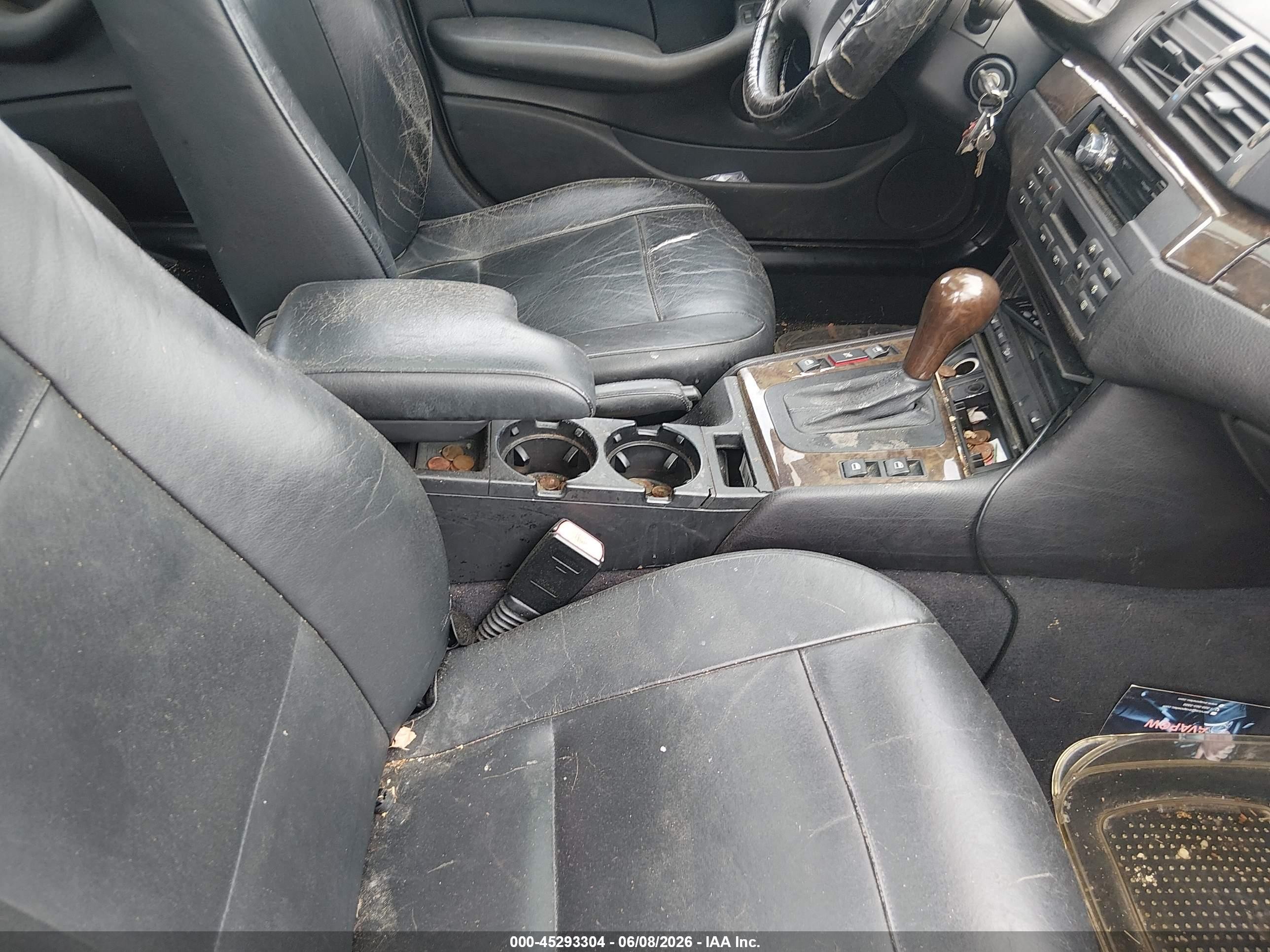 2004 Bmw 325xi   Серебряный vin: WBAEU334X4PM61095