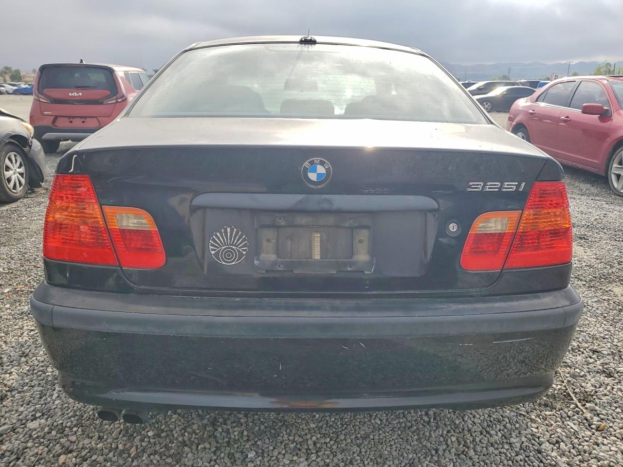 2005 Bmw 325 I Черный vin: WBAEV33415KW20520