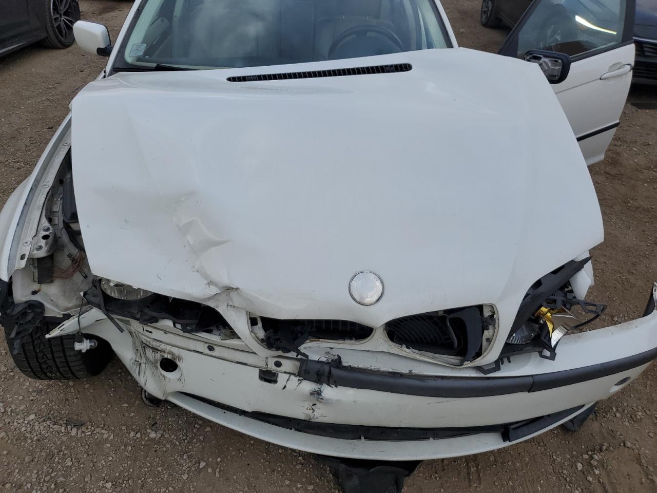 2002 Bmw 325 I White vin: WBAEV33422KL71432