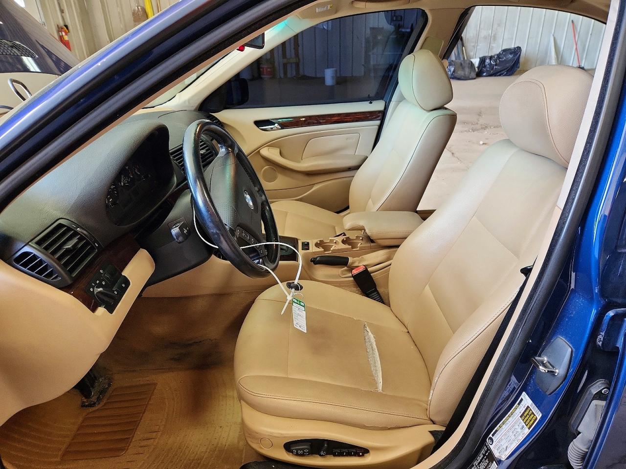 2005 Bmw 325 I Blue vin: WBAEV33425KW17481