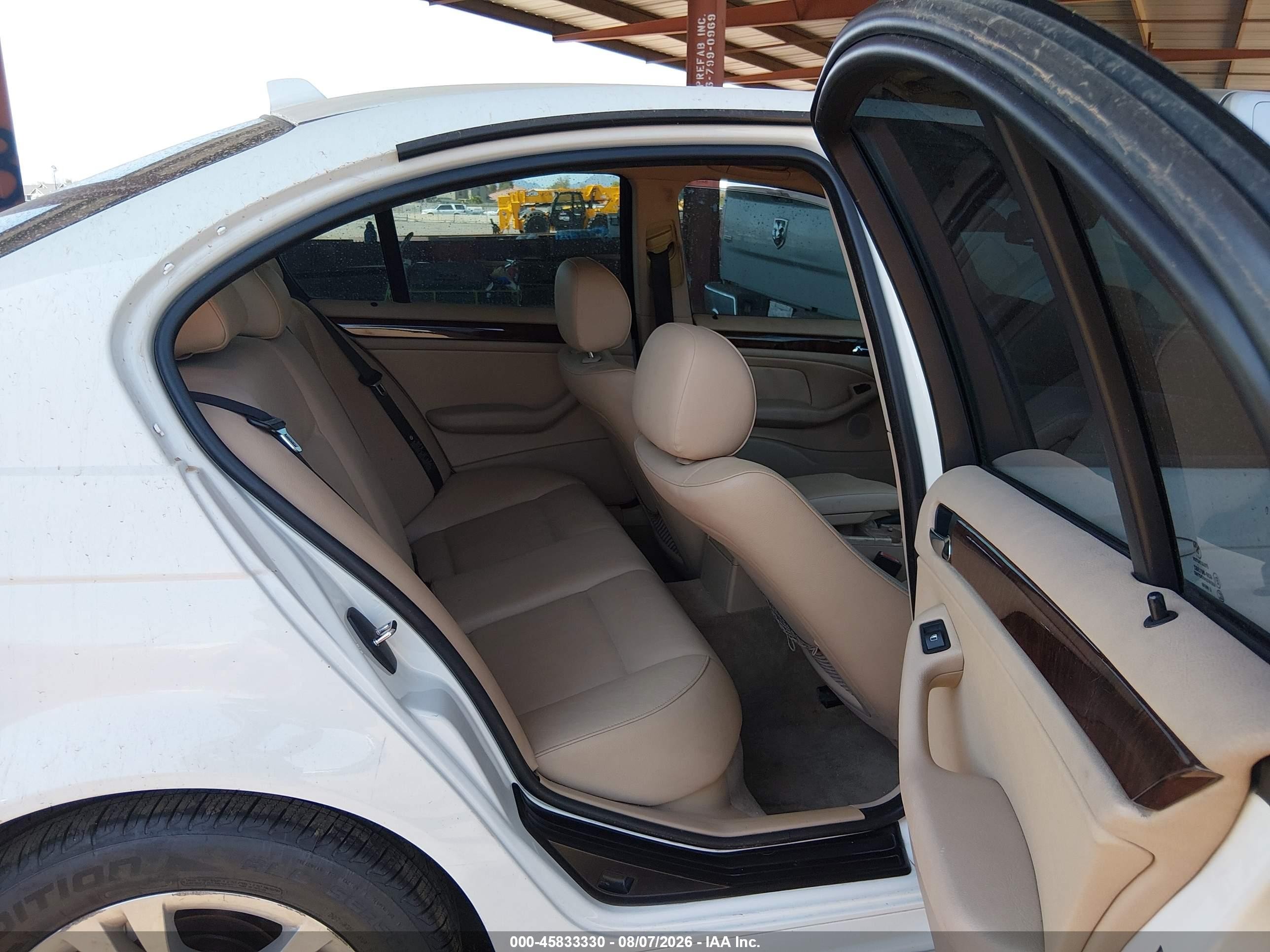 2005 Bmw 325i   Белый vin: WBAEV33425KW18923