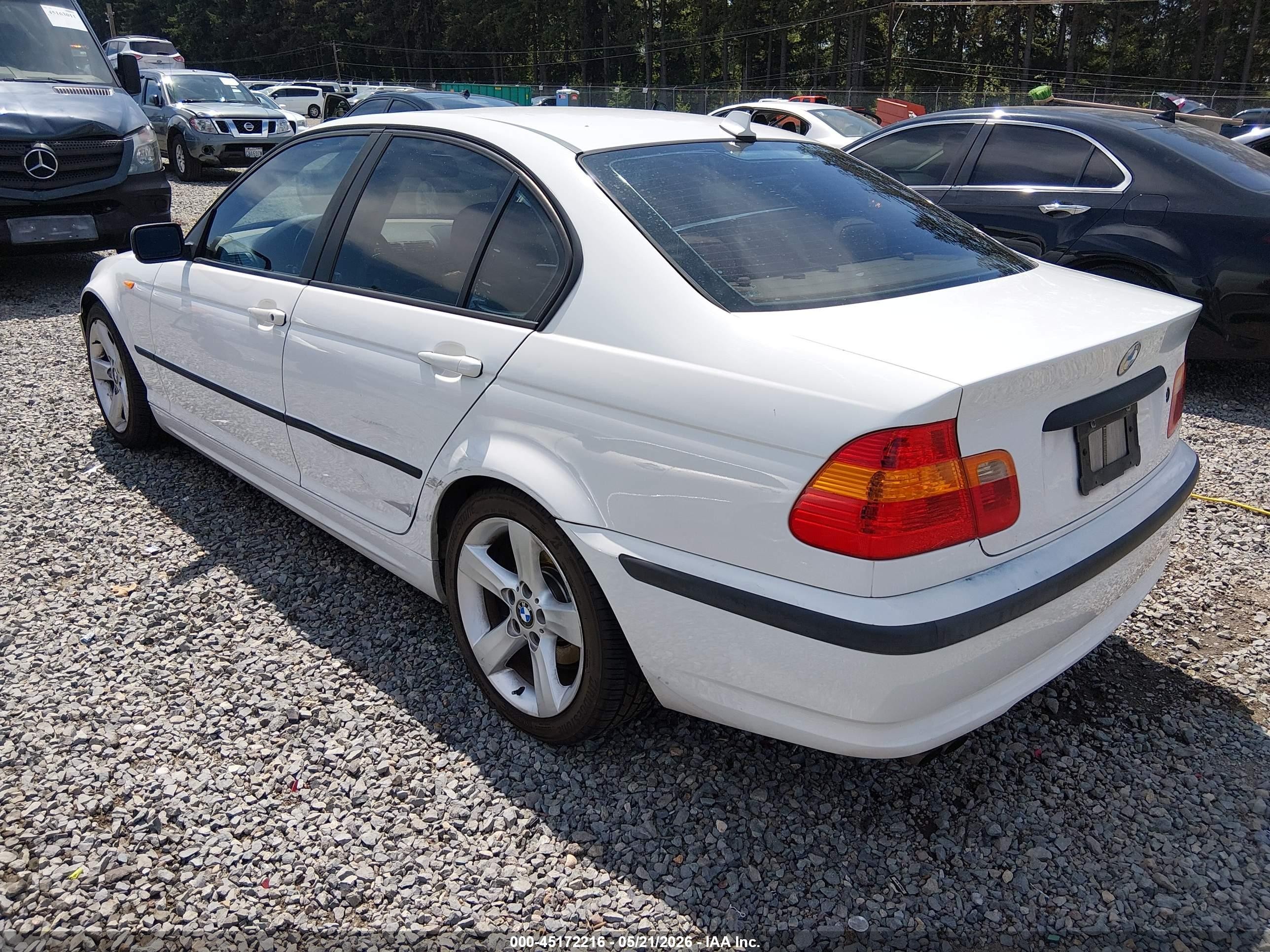 2005 Bmw 325i   White vin: WBAEV33455KW18057