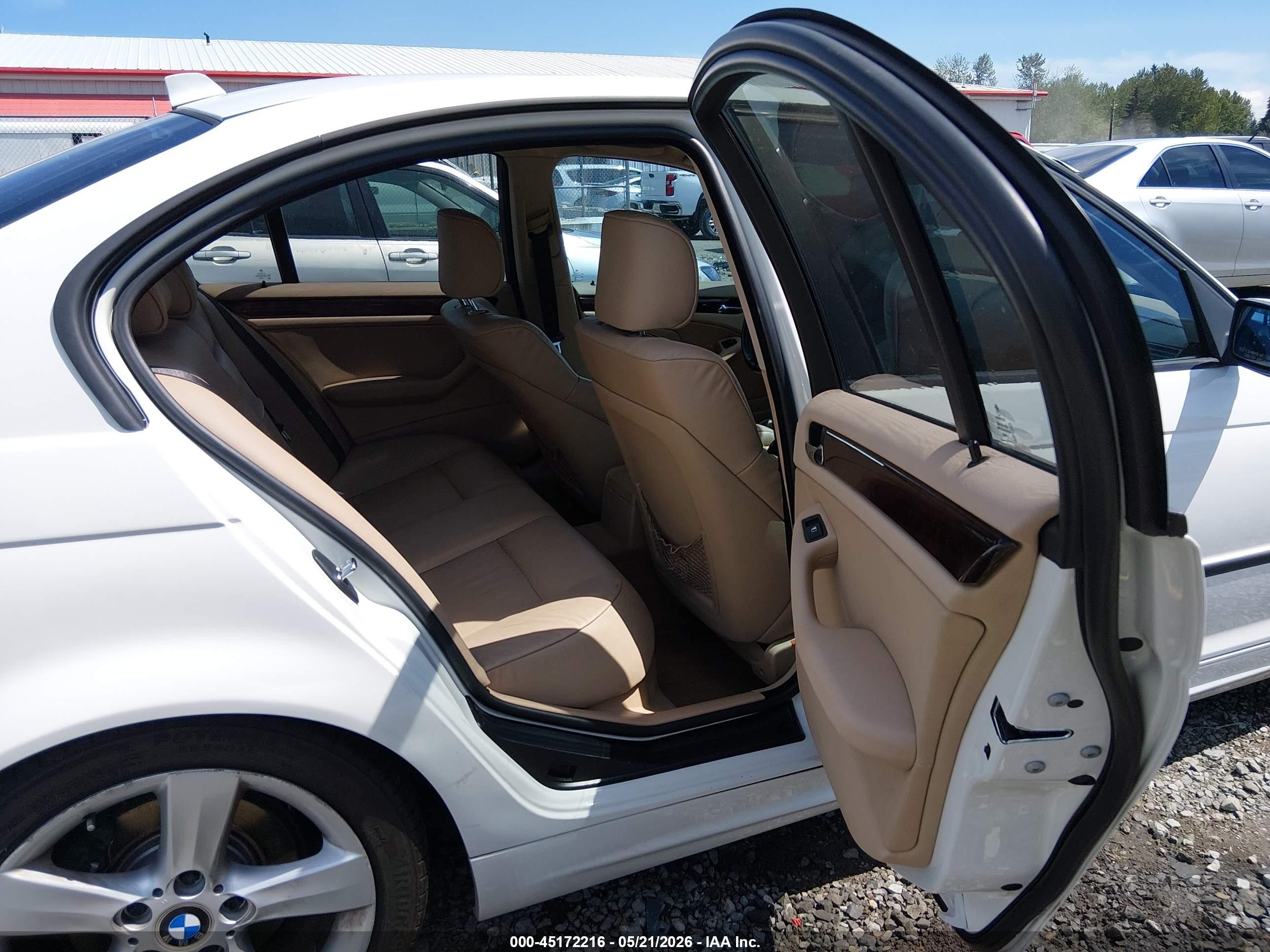 2005 Bmw 325i   White vin: WBAEV33455KW18057