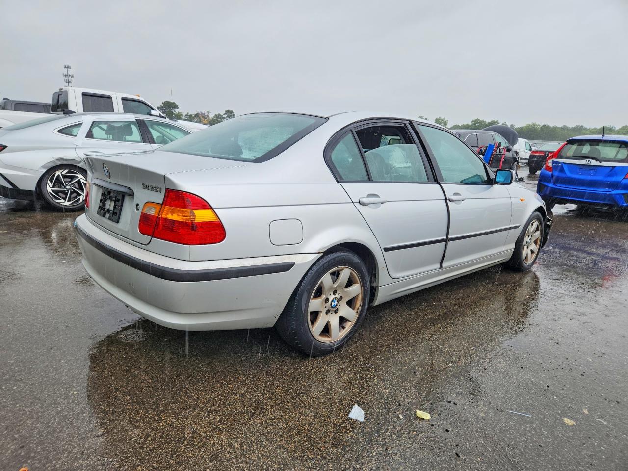 2002 Bmw 325 I Silver vin: WBAEV33462KL67156