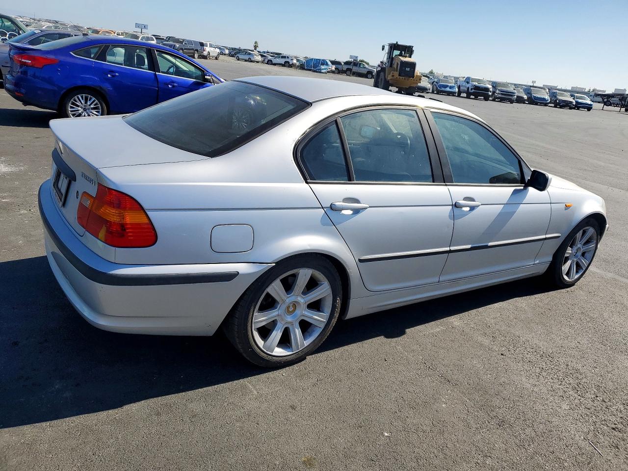 2002 Bmw 325 I Silver vin: WBAEV33492KL68351