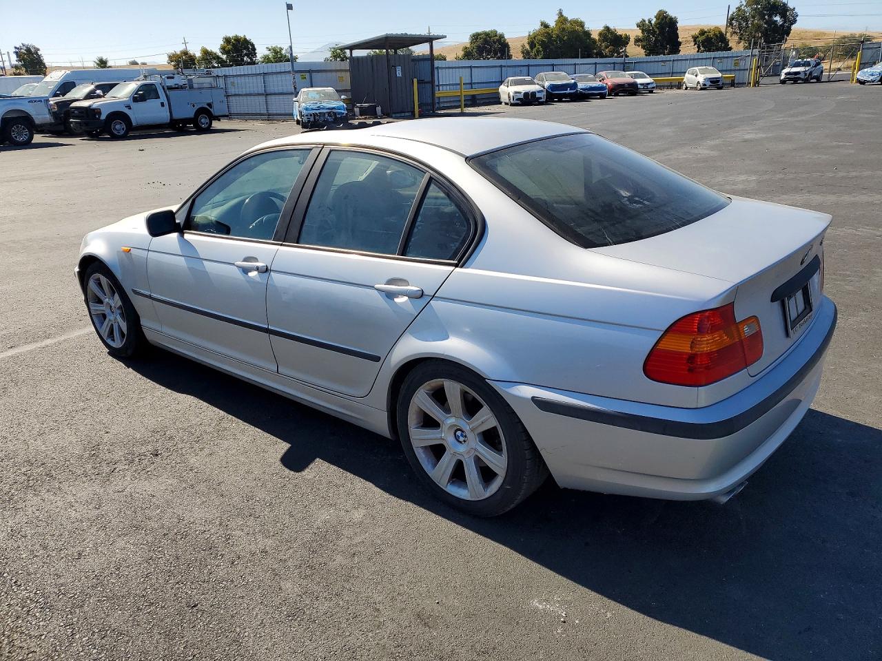 2002 Bmw 325 I Silver vin: WBAEV33492KL68351