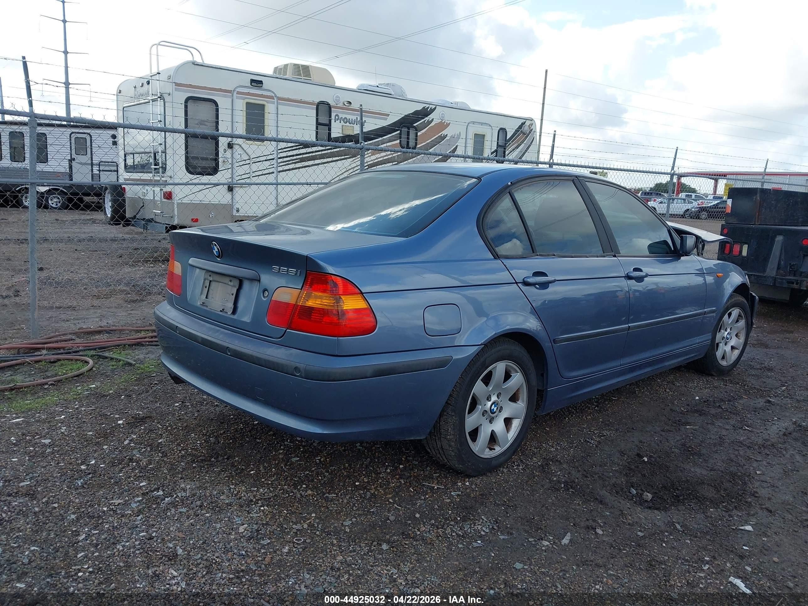 2003 Bmw 325i   Blue vin: WBAEV33493KR24210