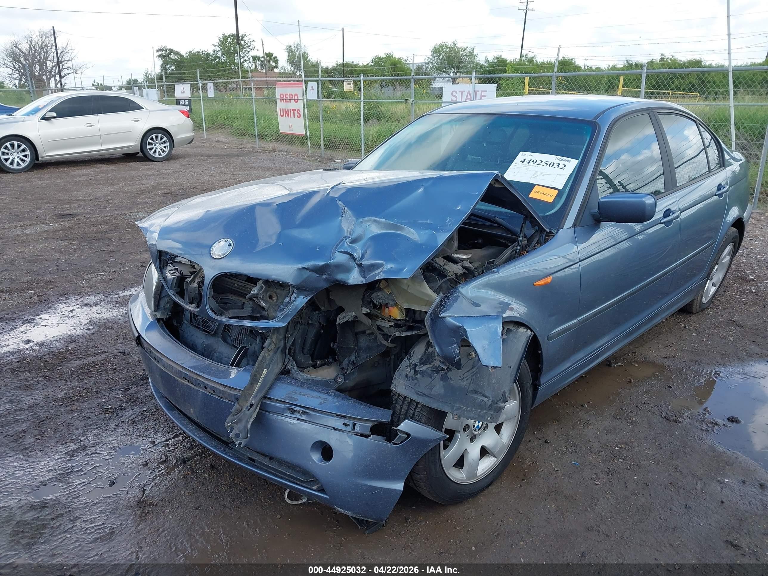 2003 Bmw 325i   Blue vin: WBAEV33493KR24210