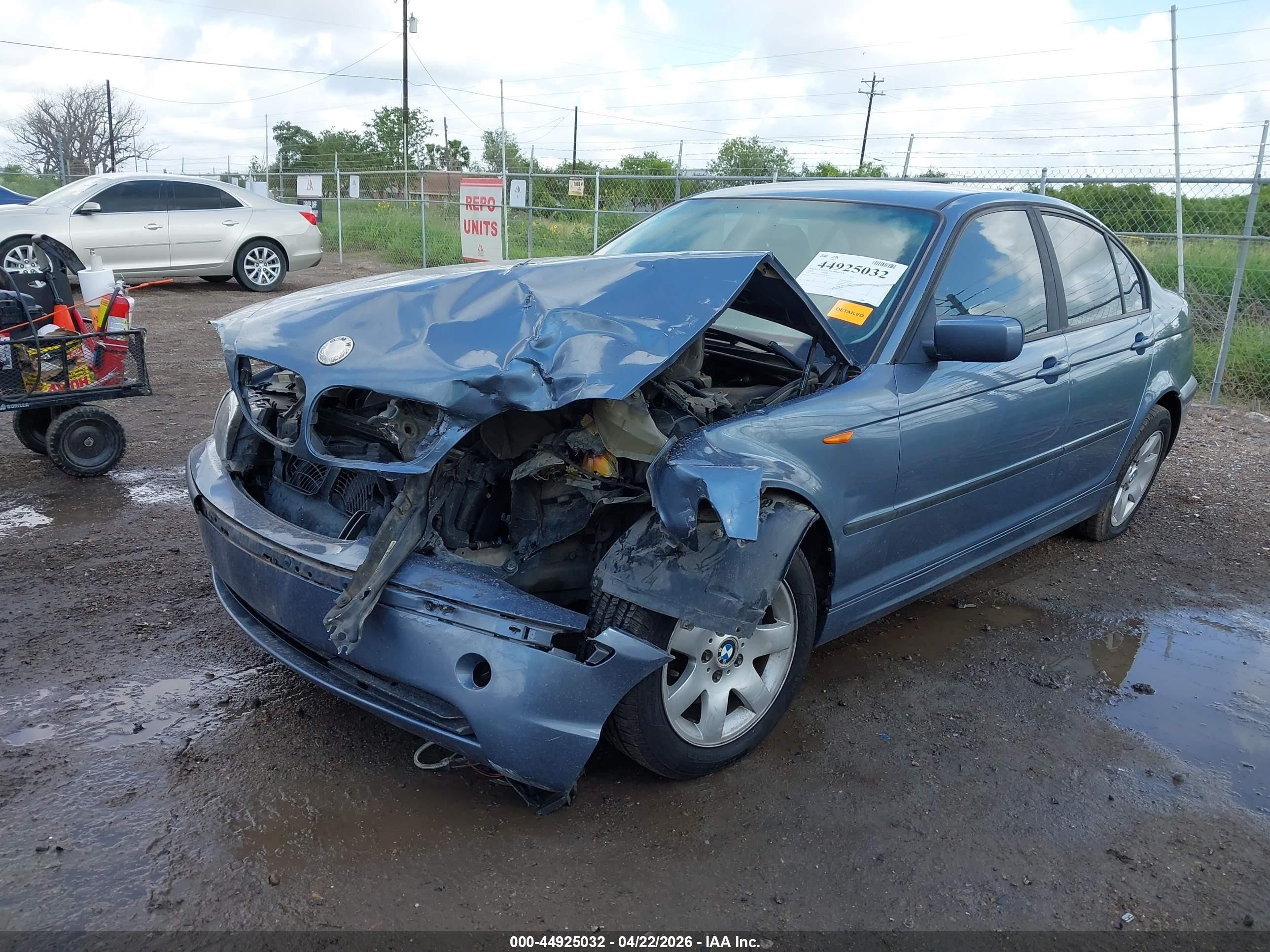 2003 Bmw 325i   Blue vin: WBAEV33493KR24210