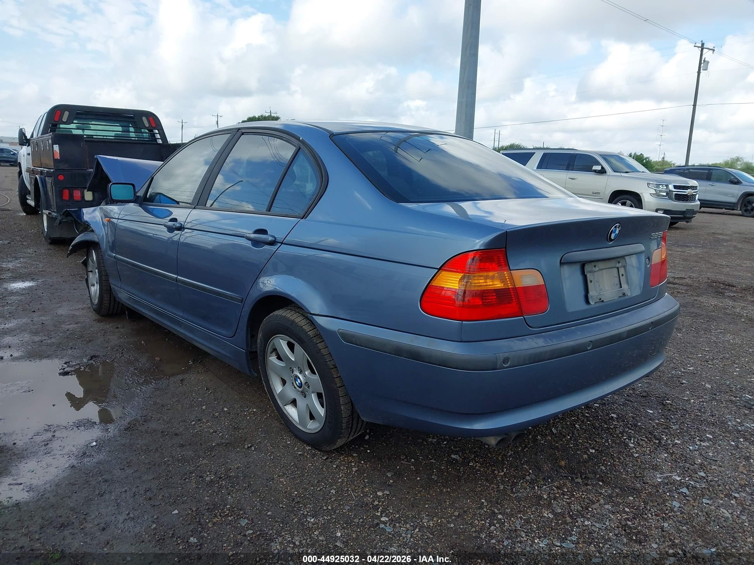 2003 Bmw 325i   Blue vin: WBAEV33493KR24210