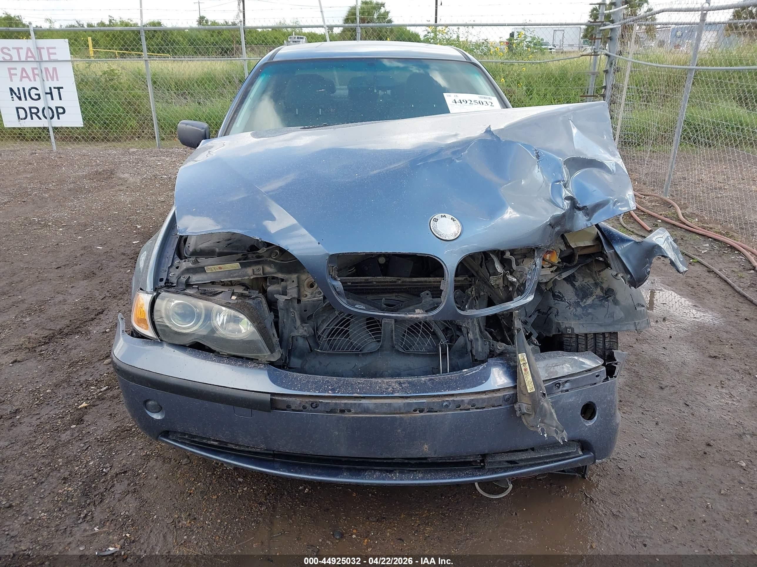2003 Bmw 325i   Blue vin: WBAEV33493KR24210