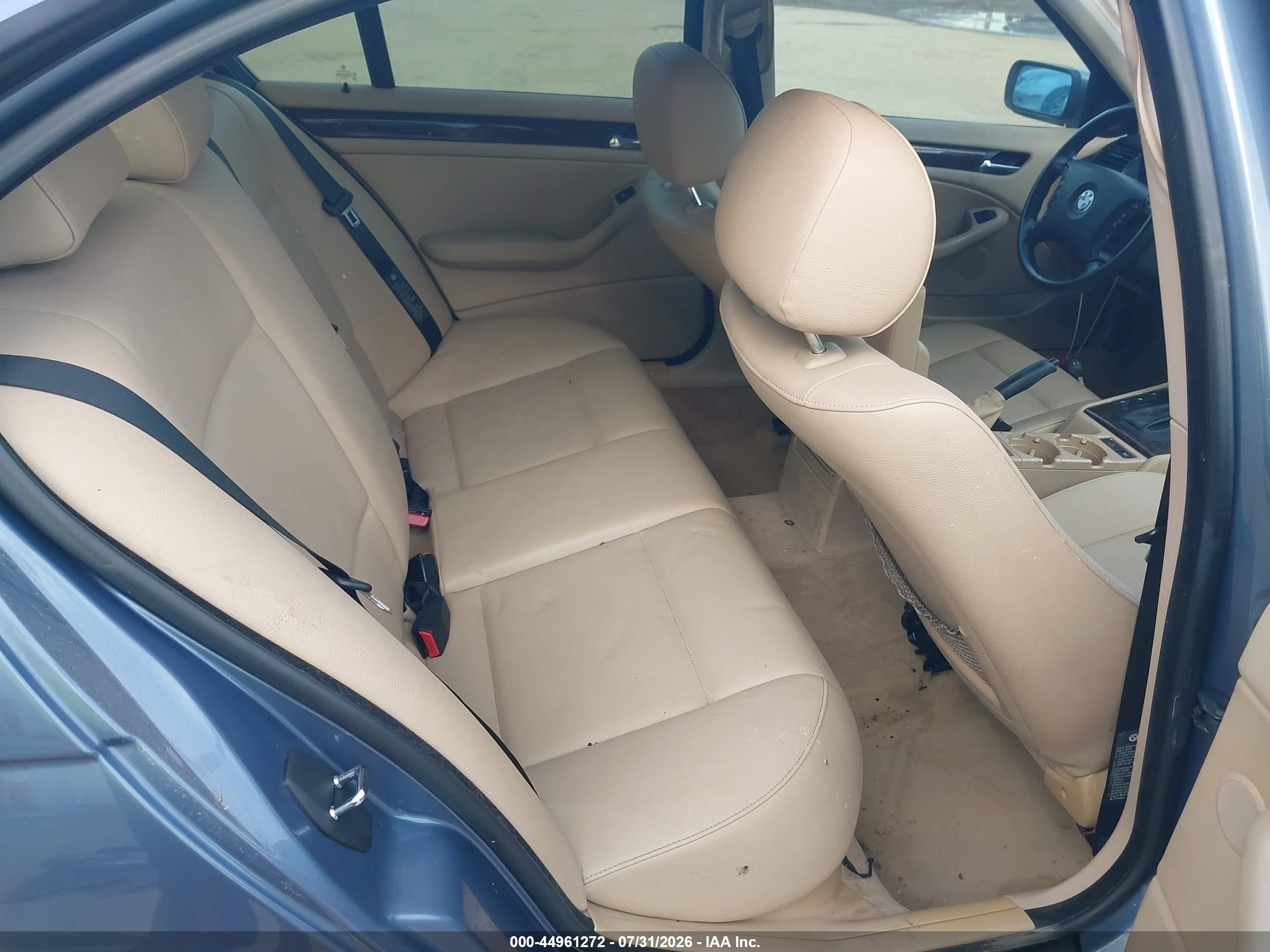 2005 Bmw 325i   Blue vin: WBAEV33495KW19938
