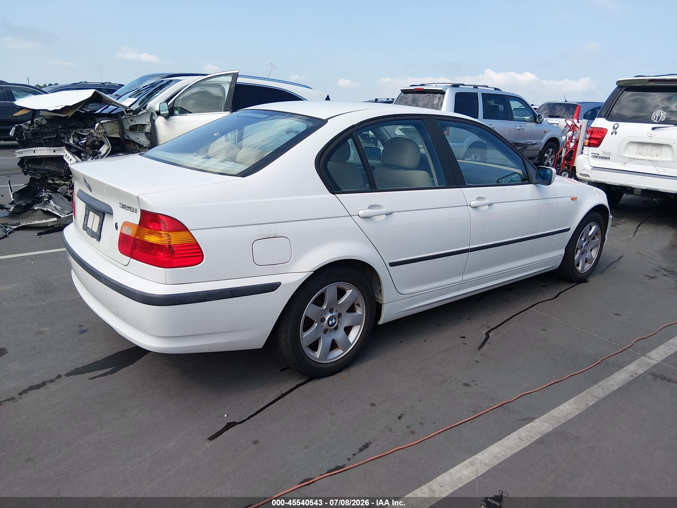2004 Bmw 325i   White vin: WBAEV334X4KL61833