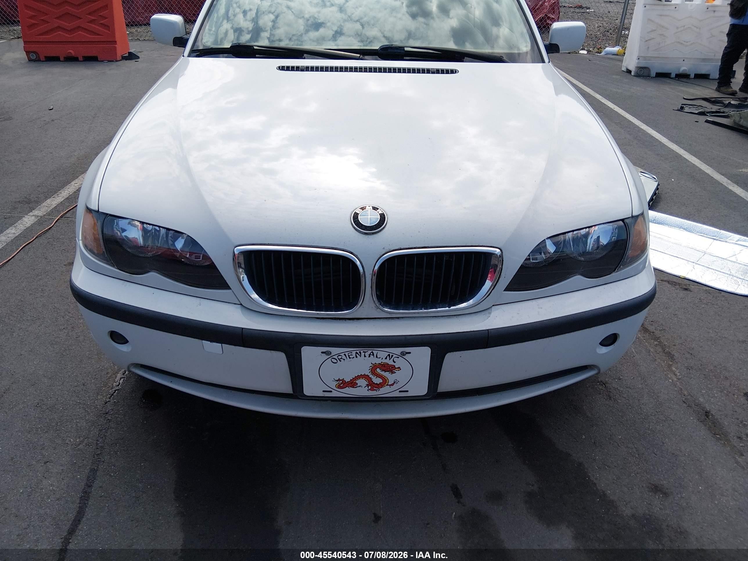2004 Bmw 325i   White vin: WBAEV334X4KL61833