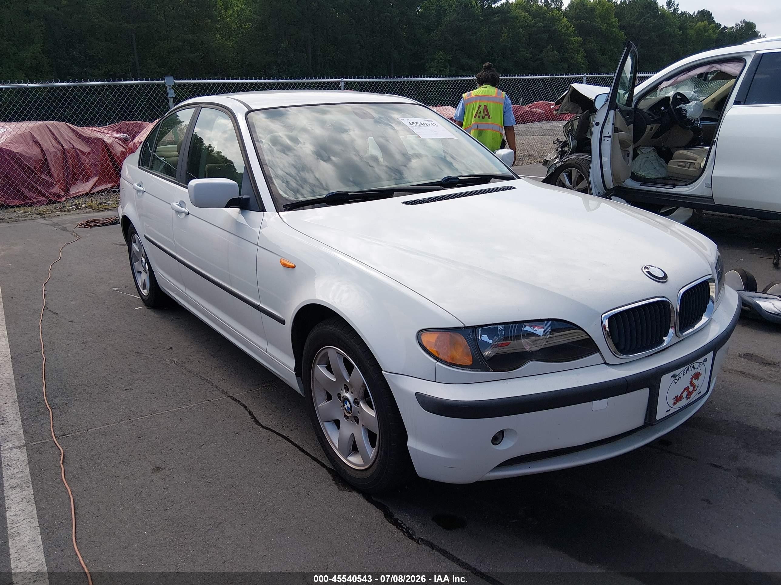 2004 Bmw 325i   White vin: WBAEV334X4KL61833