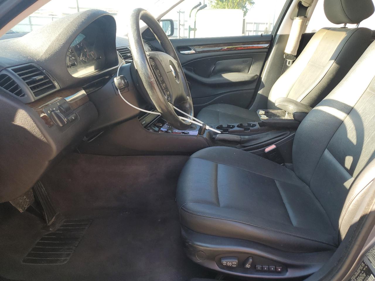 2004 Bmw 325 I Серебряный vin: WBAEV334X4KR32754