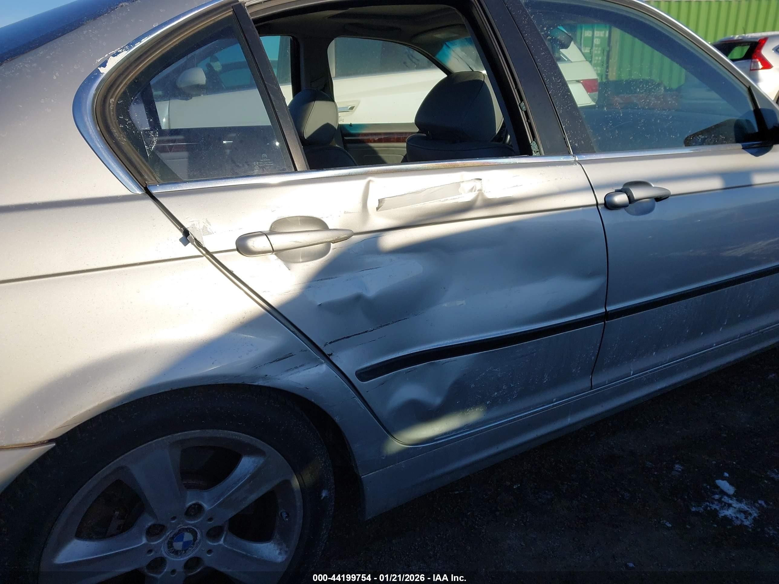 2005 Bmw 330i   Silver vin: WBAEV53405KM41591